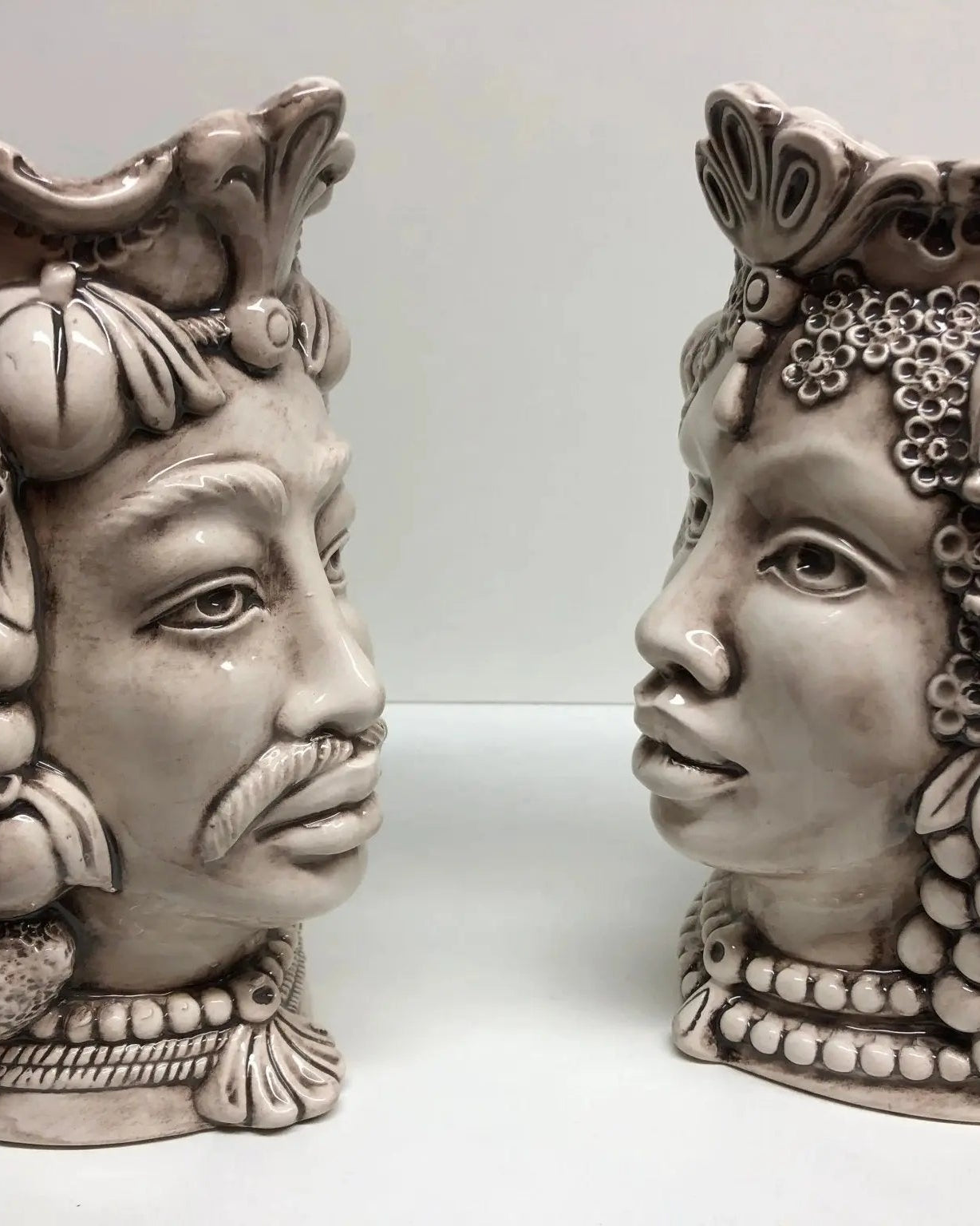 Teste di Moro Afro Frutta Ceramica Caltagirone cm H.18 L.12 Artigianale Beige - DD CERAMICHE SICILIANE