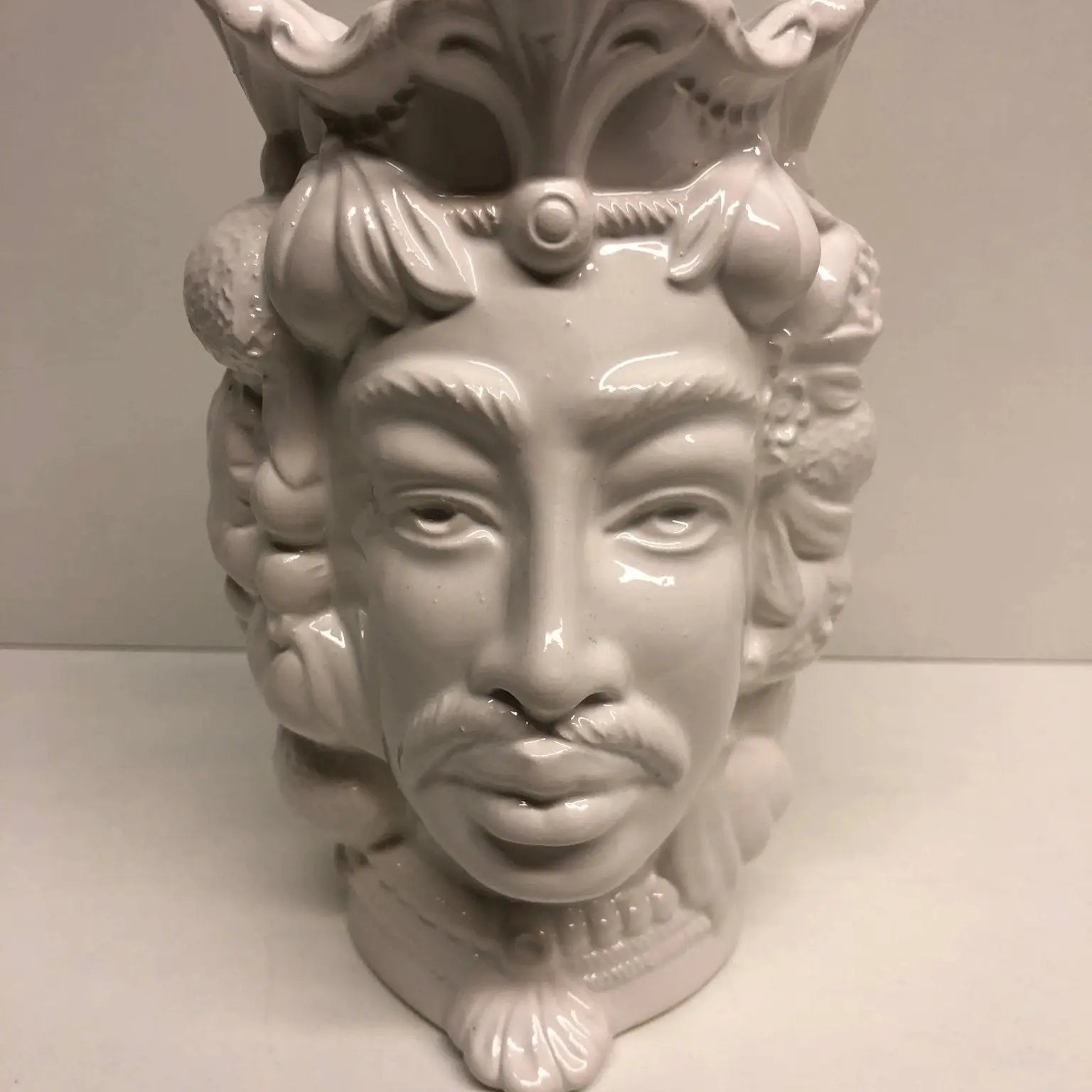 Teste di Moro Afro Frutta Ceramica Caltagirone cm H.18 L.12 Artigianale Bianco Lucido - DD CERAMICHE SICILIANE