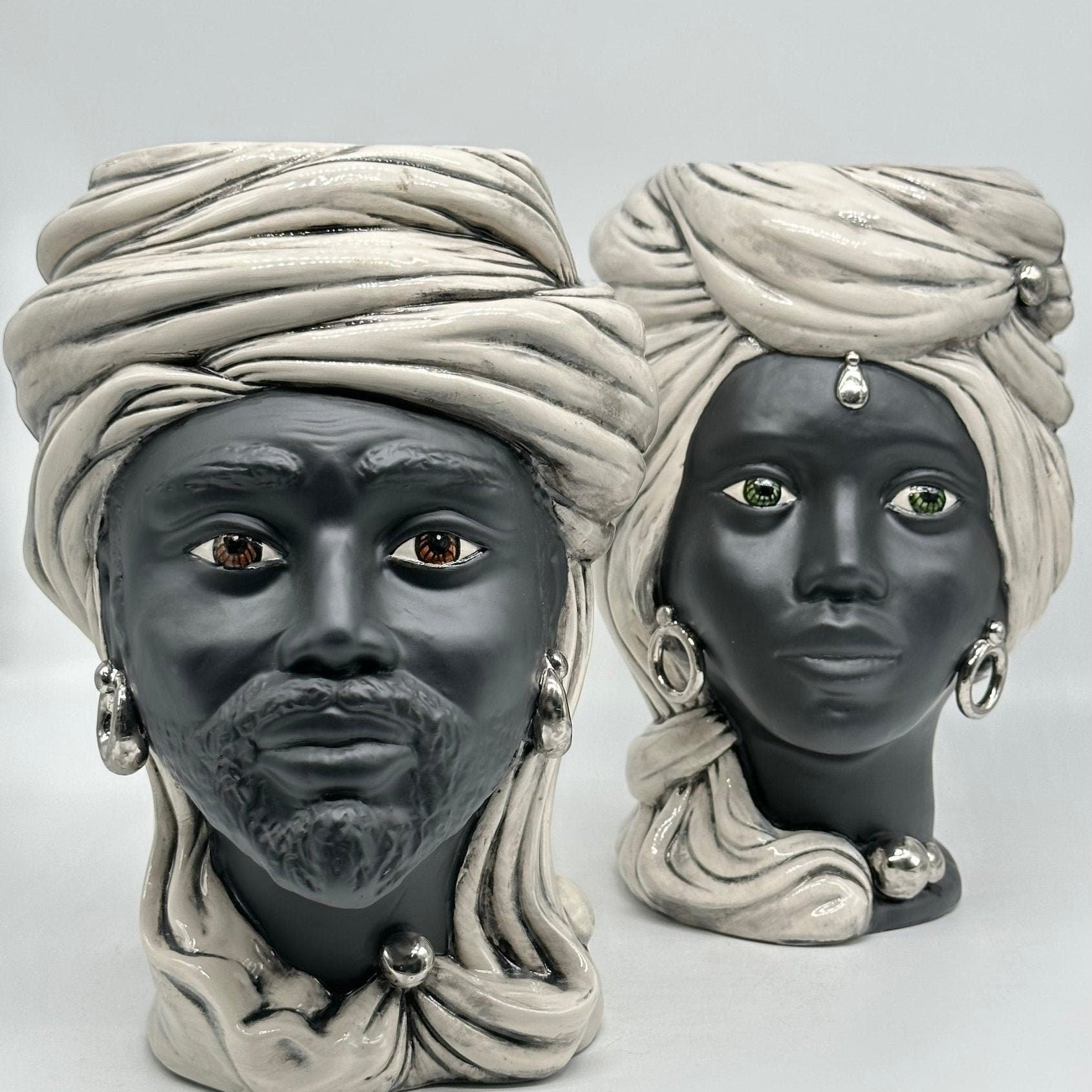 Teste di Moro Anubi Ceramica Caltagirone cm H.29 L.20 Artigianale Ghiaccio Nero Platino - DD CERAMICHE SICILIANE