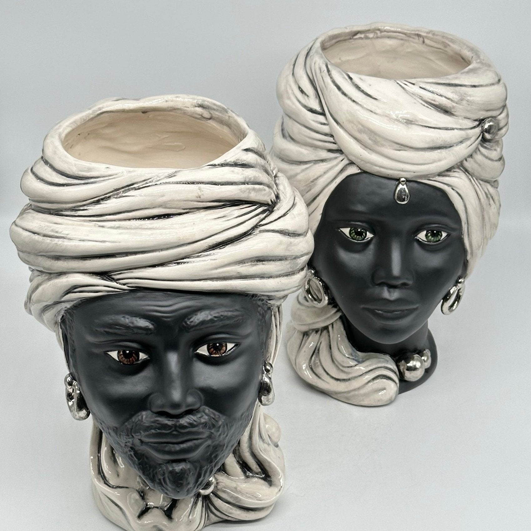 Teste di Moro Anubi Ceramica Caltagirone cm H.29 L.20 Artigianale Ghiaccio Nero Platino - DD CERAMICHE SICILIANE