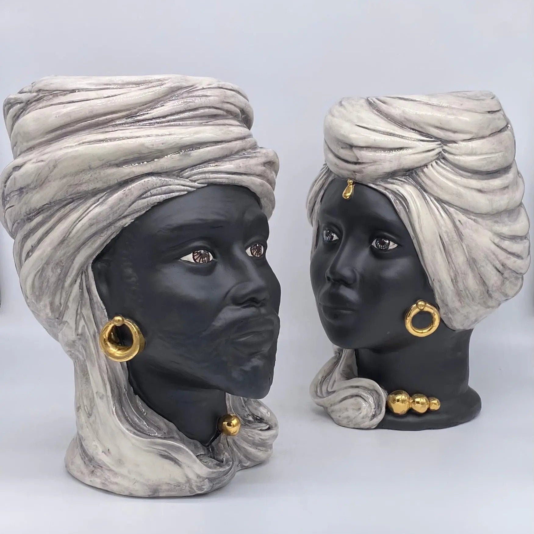 Teste di Moro Anubi Ceramica Caltagirone cm H.29 L.20 Artigianale Ghiaccio Nero Oro DD CERAMICHE SICILIANE