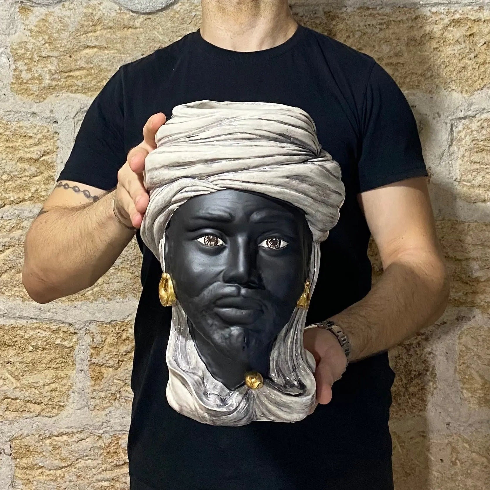 Teste di Moro Anubi Ceramica Caltagirone cm H.29 L.20 Artigianale Ghiaccio Nero Oro DD CERAMICHE SICILIANE