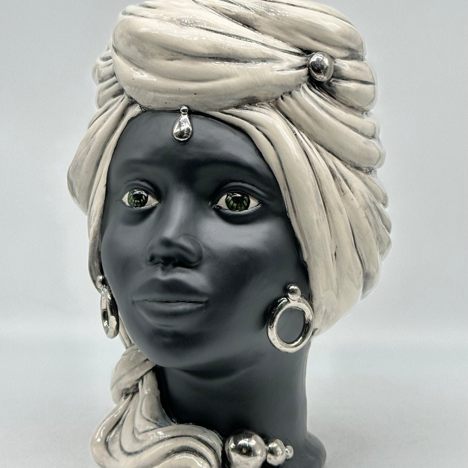 Teste di Moro Anubi Ceramica Caltagirone cm H.29 L.20 Artigianale Ghiaccio Nero Platino - DD CERAMICHE SICILIANE