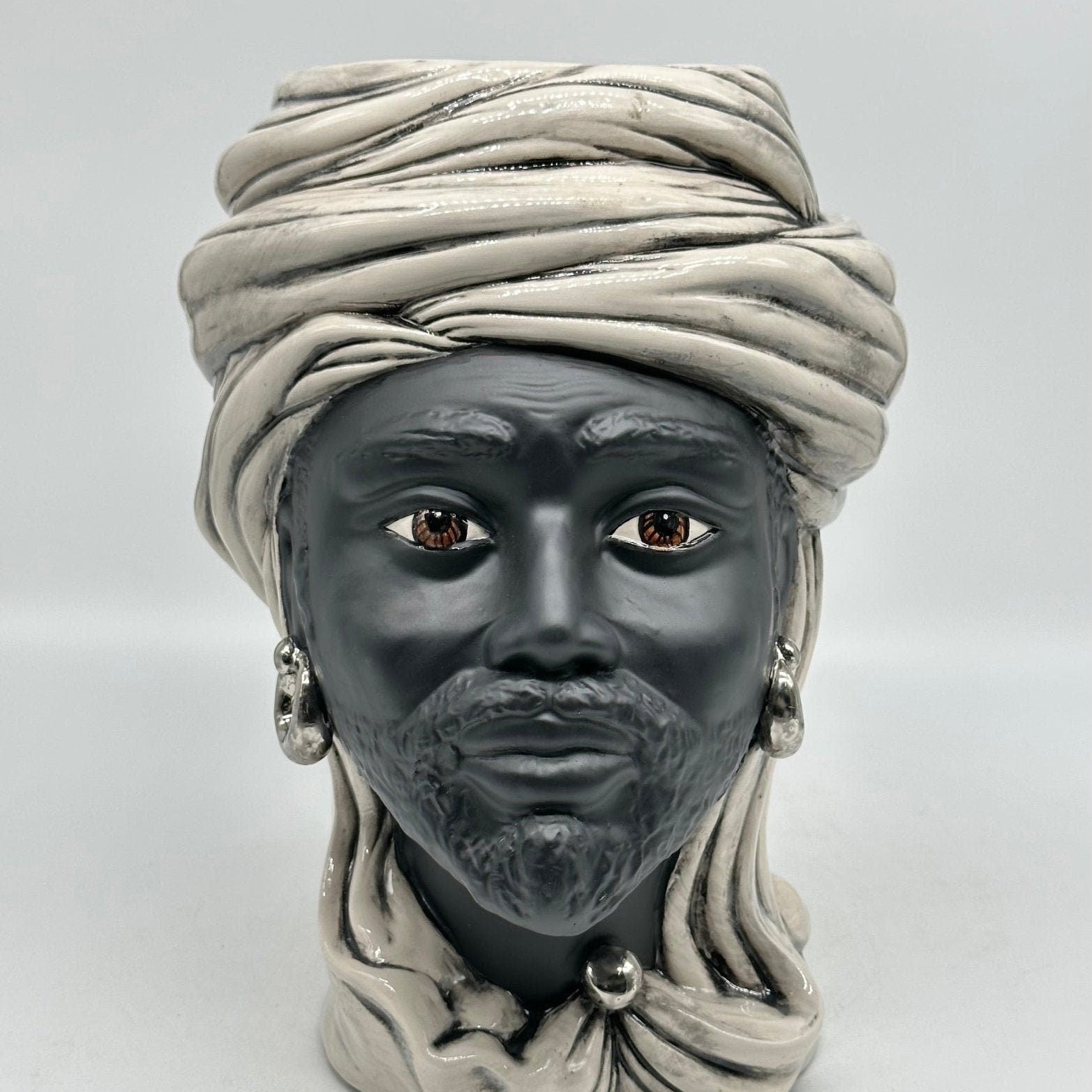 Teste di Moro Anubi Ceramica Caltagirone cm H.29 L.20 Artigianale Ghiaccio Nero Platino - DD CERAMICHE SICILIANE