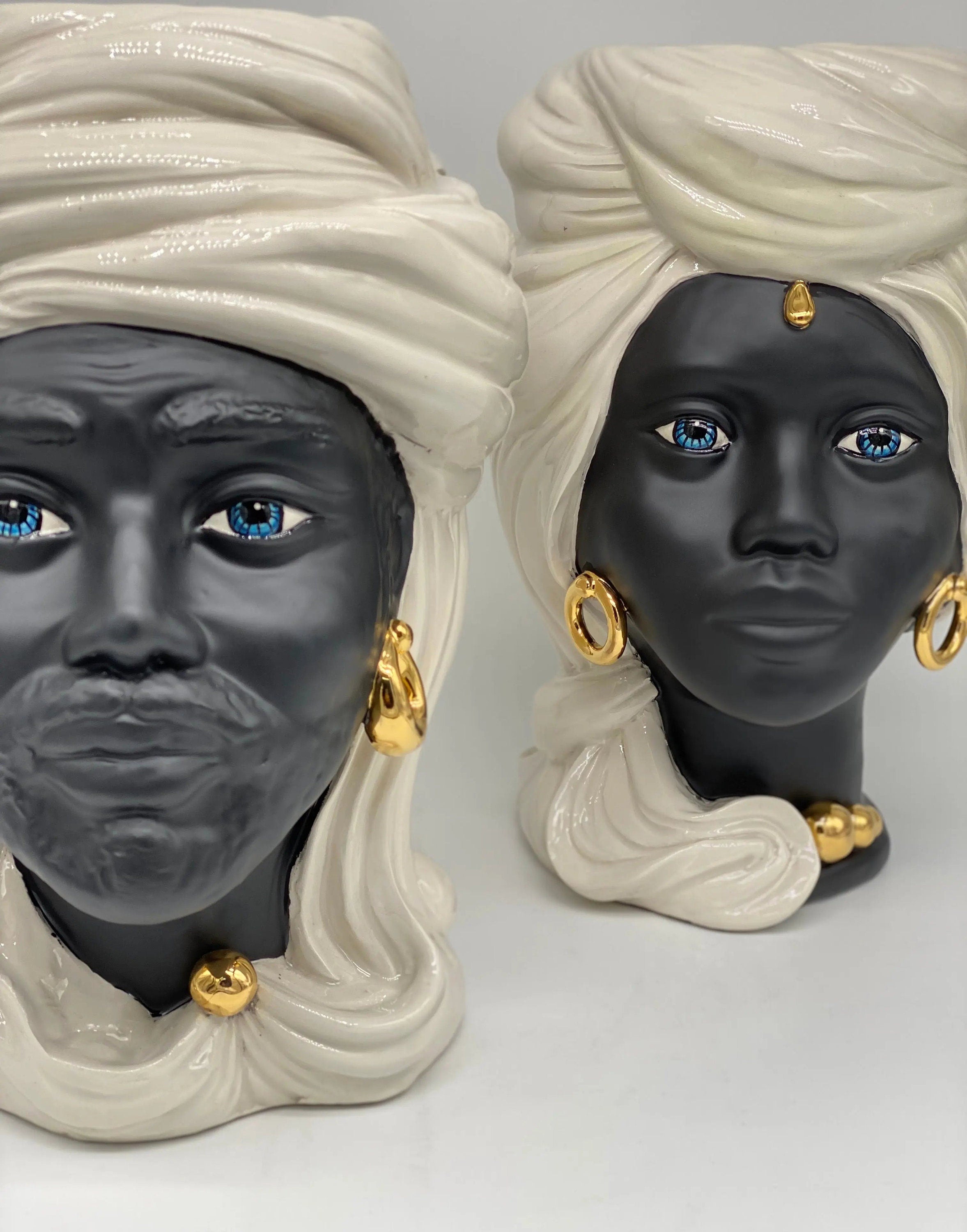 Teste di Moro Anubi Ceramica Caltagirone cm H.29 L.20 Artigianale Bianco Nero Oro DD CERAMICHE SICILIANE