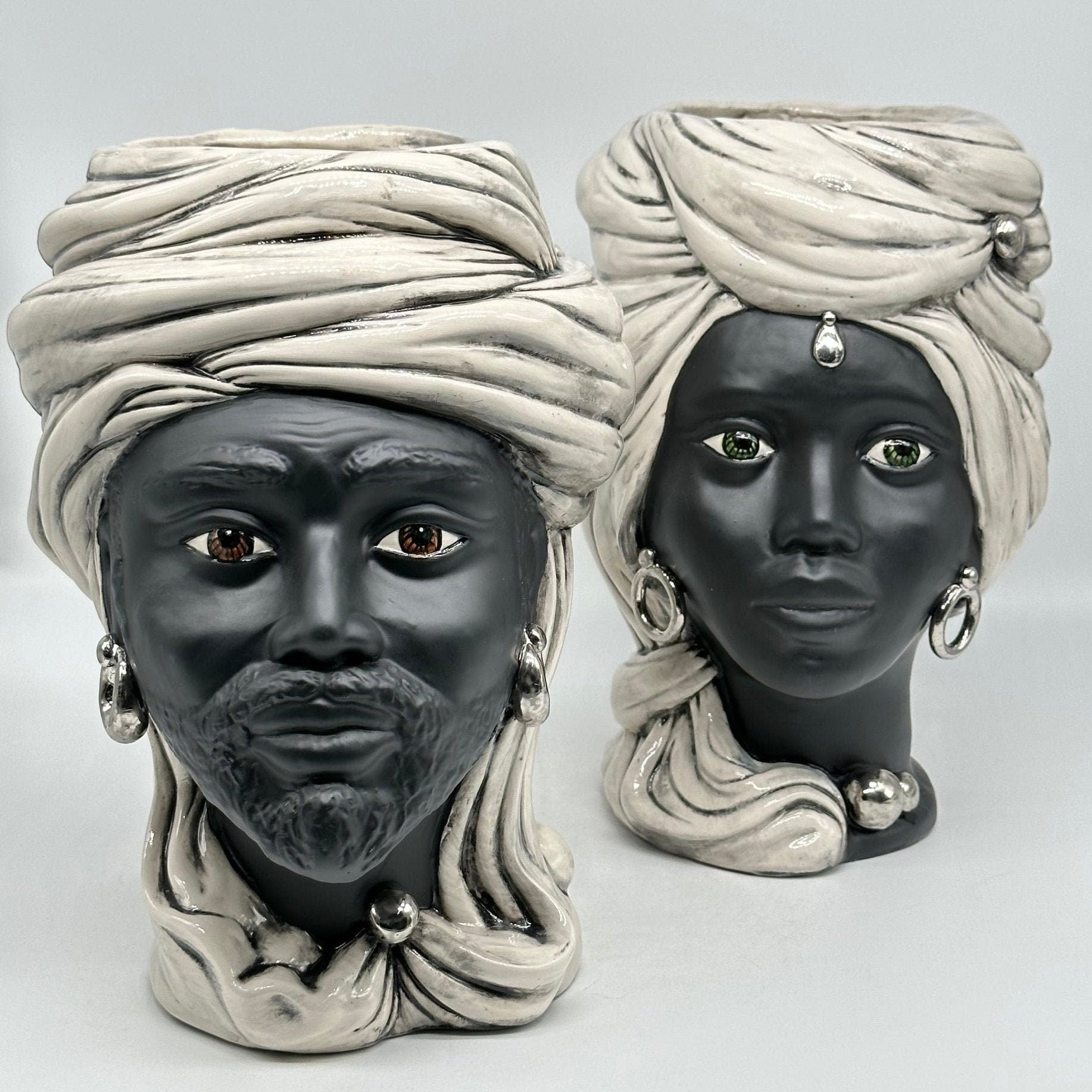 Teste di Moro Anubi Ceramica Caltagirone cm H.29 L.20 Artigianale Ghiaccio Nero Platino - DD CERAMICHE SICILIANE