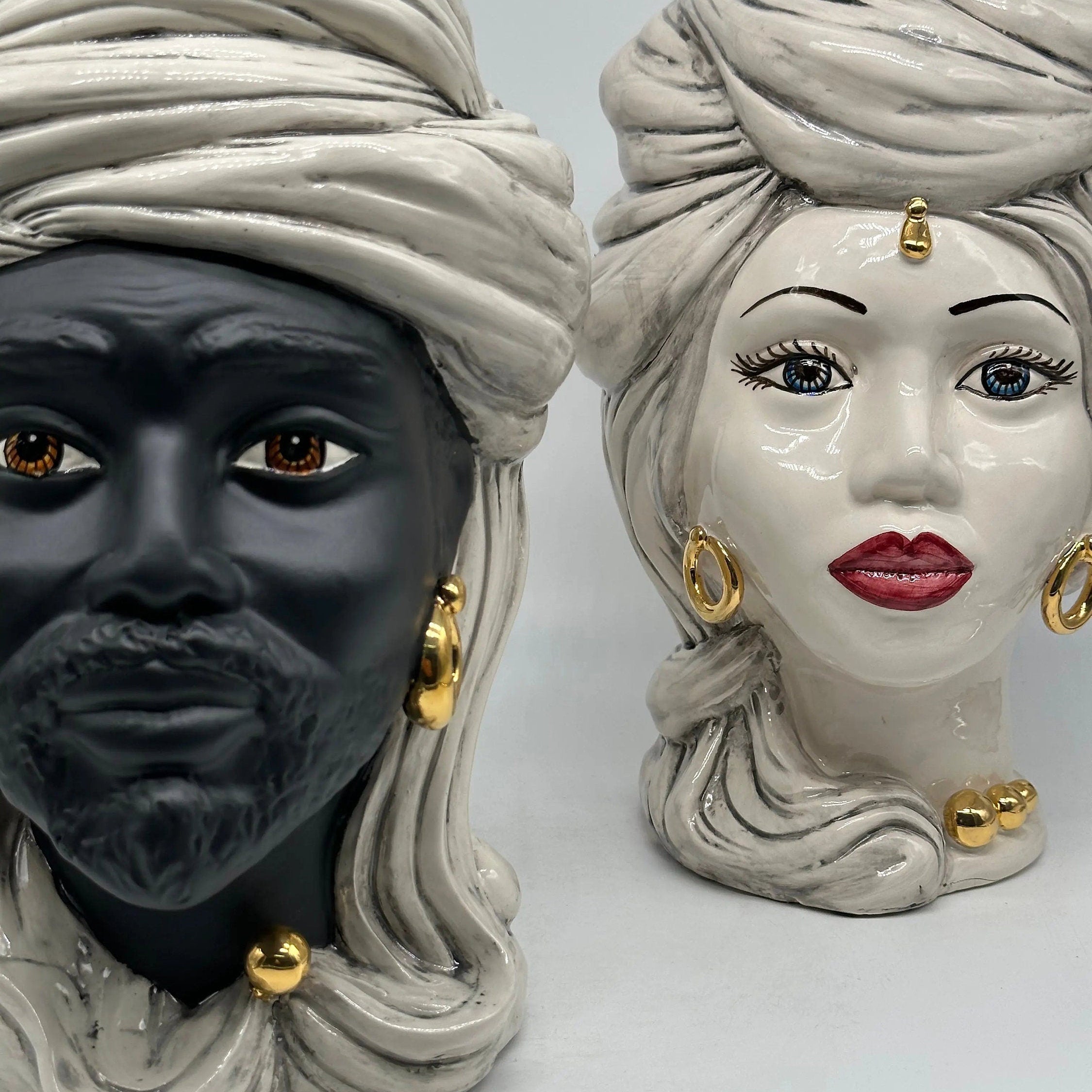 Teste di Moro Anubi Ceramica Caltagirone cm H.29 L.20 Artigianale Grigio Nero Oro DD CERAMICHE SICILIANE