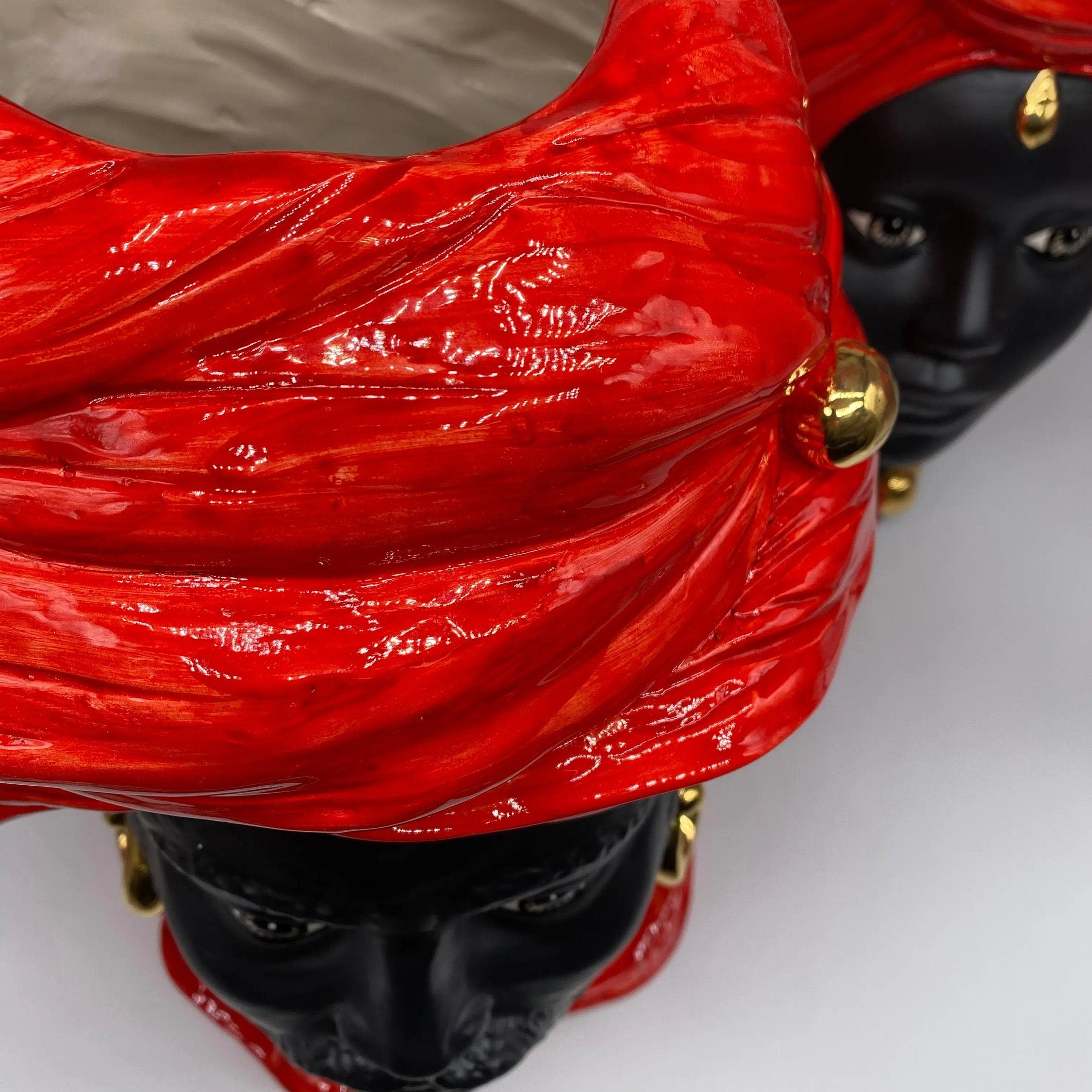 Teste di Moro Anubi Ceramica Caltagirone cm H.40 L.25 Artigianale Rosso Nero Oro DD CERAMICHE SICILIANE