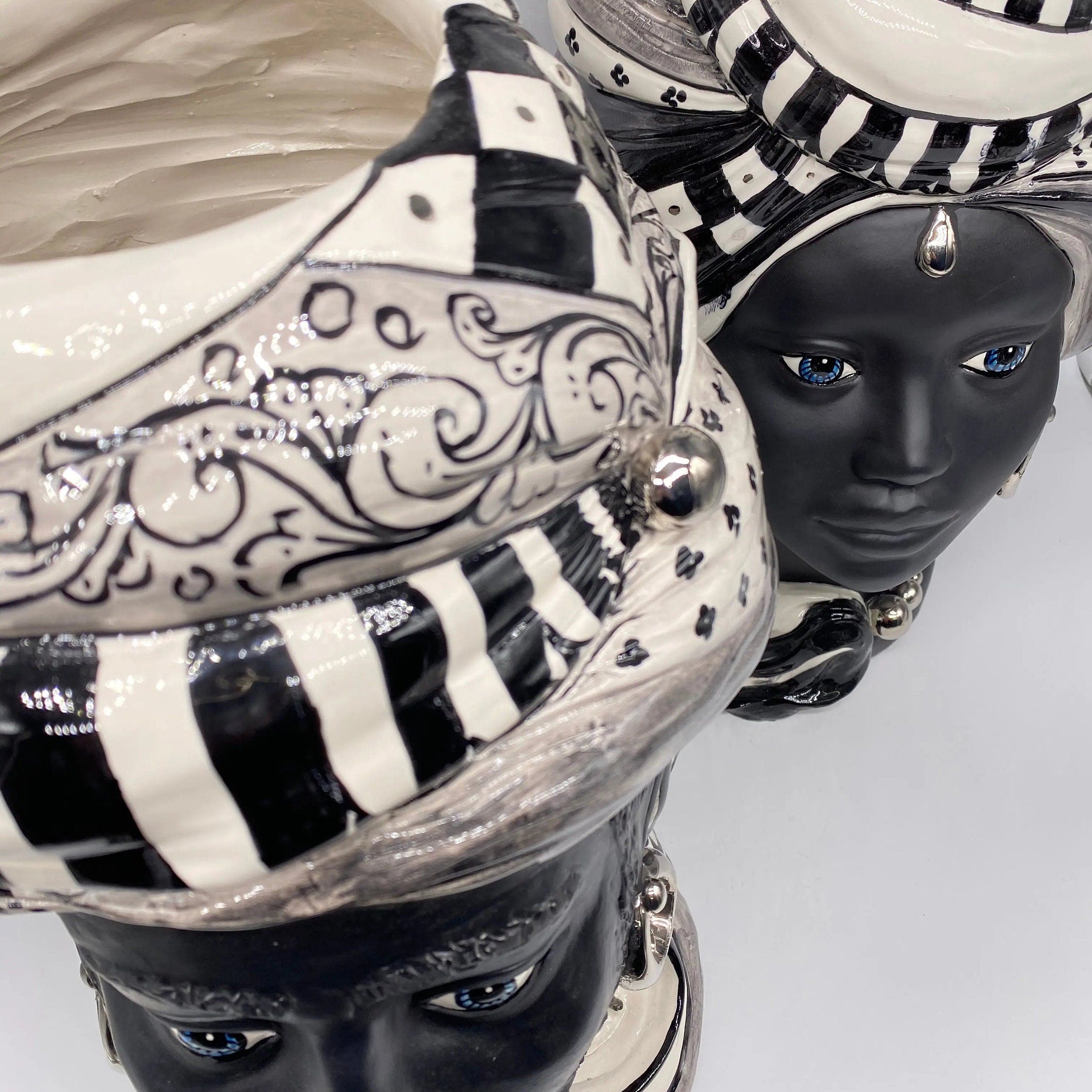 Teste di Moro Anubi Ceramica Caltagirone cm H.40 L.25 Artigianale Decoro n.1 DD CERAMICHE SICILIANE