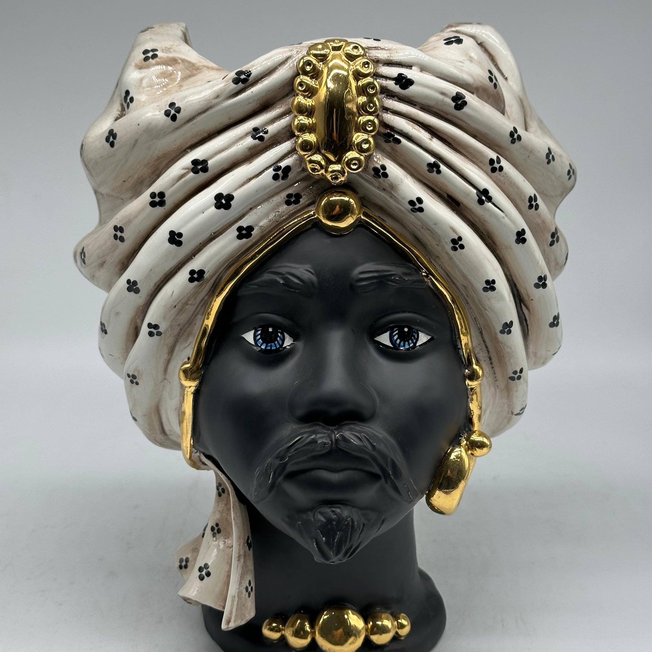 Teste di Moro Applique Atena Ceramica Caltagirone cm H.30 L.23 Artigianale Écru Pois Nero Oro - TESTA DI MORO