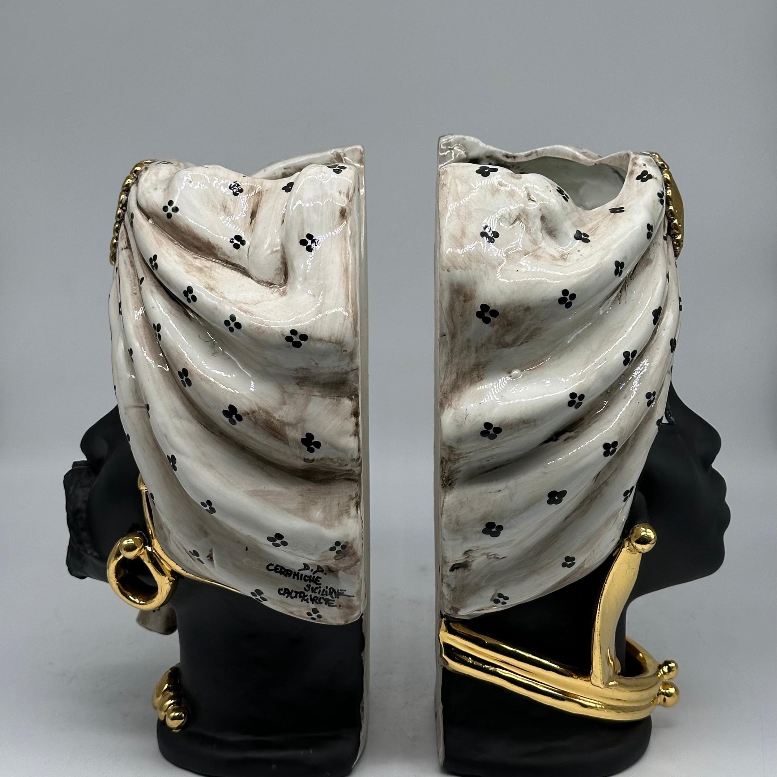 Teste di Moro Applique Atena Ceramica Caltagirone cm H.30 L.23 Artigianale Écru Pois Nero Oro - TESTA DI MORO