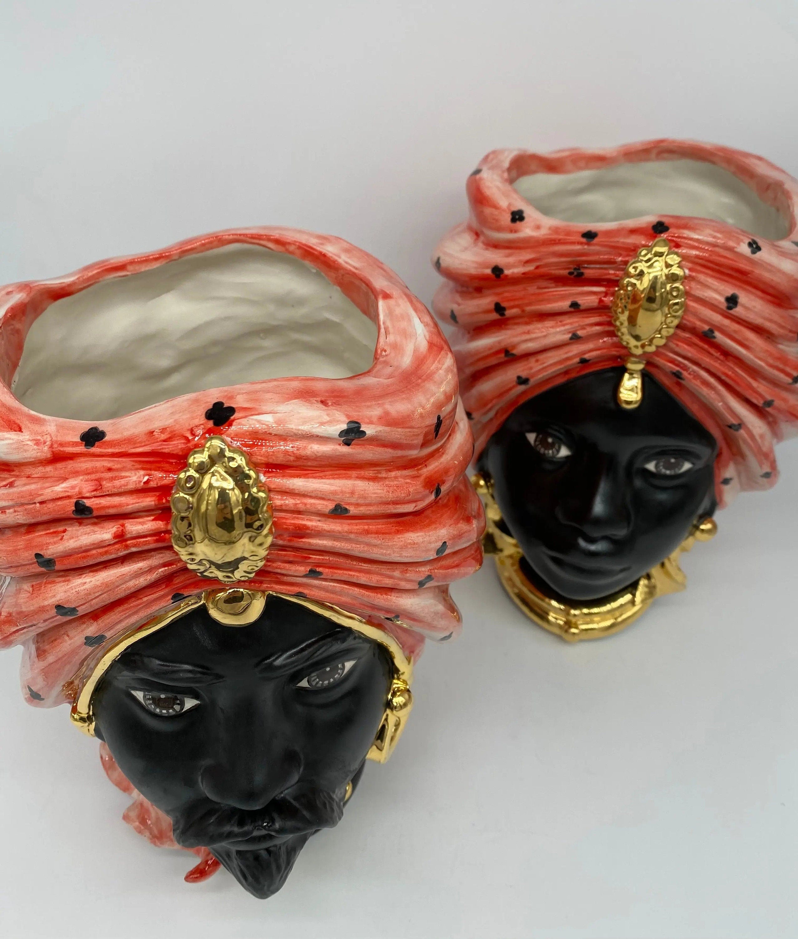 Teste di Moro Atena Ceramica Caltagirone cm H.24 L.18 Artigianale Rosso Pois Nero Oro DD CERAMICHE SICILIANE