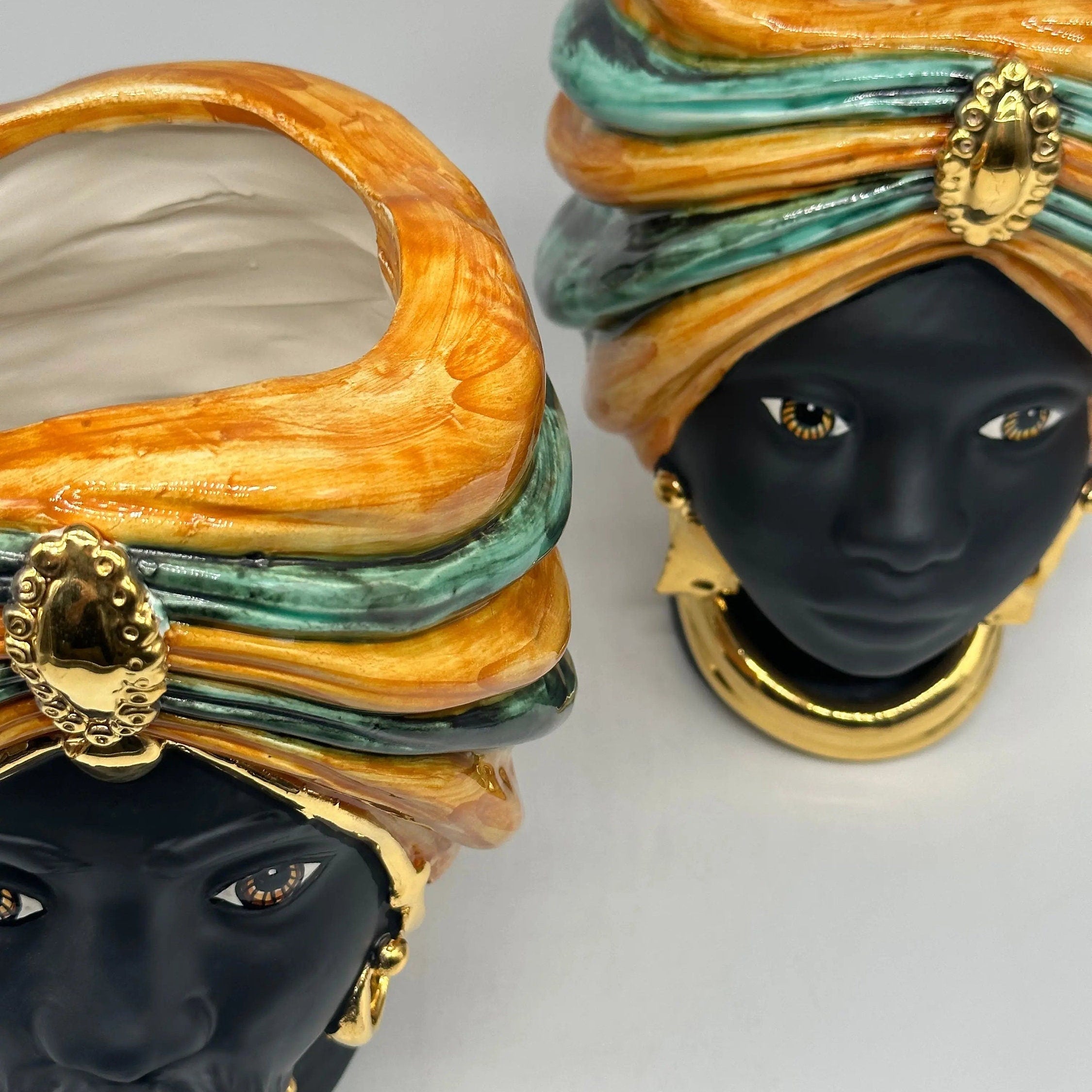 Teste di Moro Atena Ceramica Caltagirone cm H.24 L.18 Artigianale Ocra Verde Nero Oro DD CERAMICHE SICILIANE