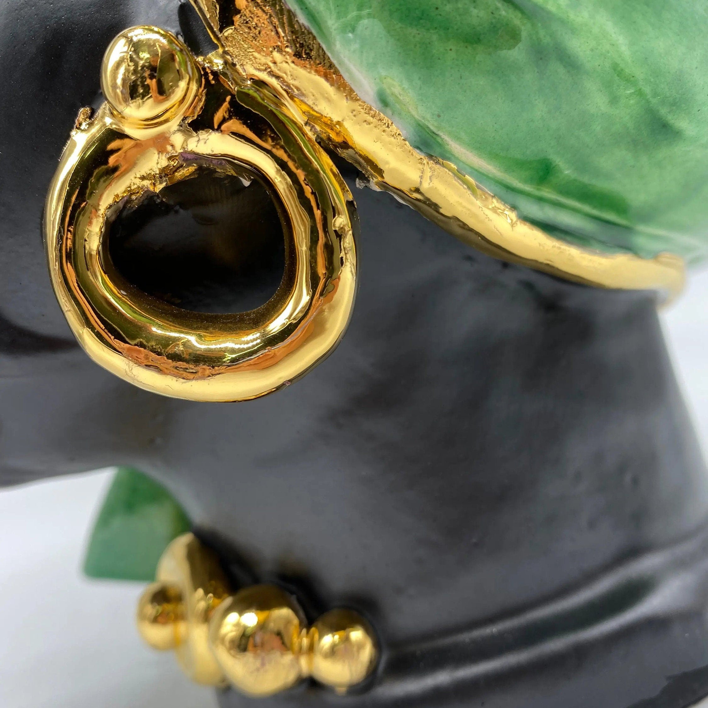 Teste di Moro Atena Ceramica Caltagirone cm H.24 L.18 Artigianale Verde Cristallo Opaco Oro DD CERAMICHE SICILIANE