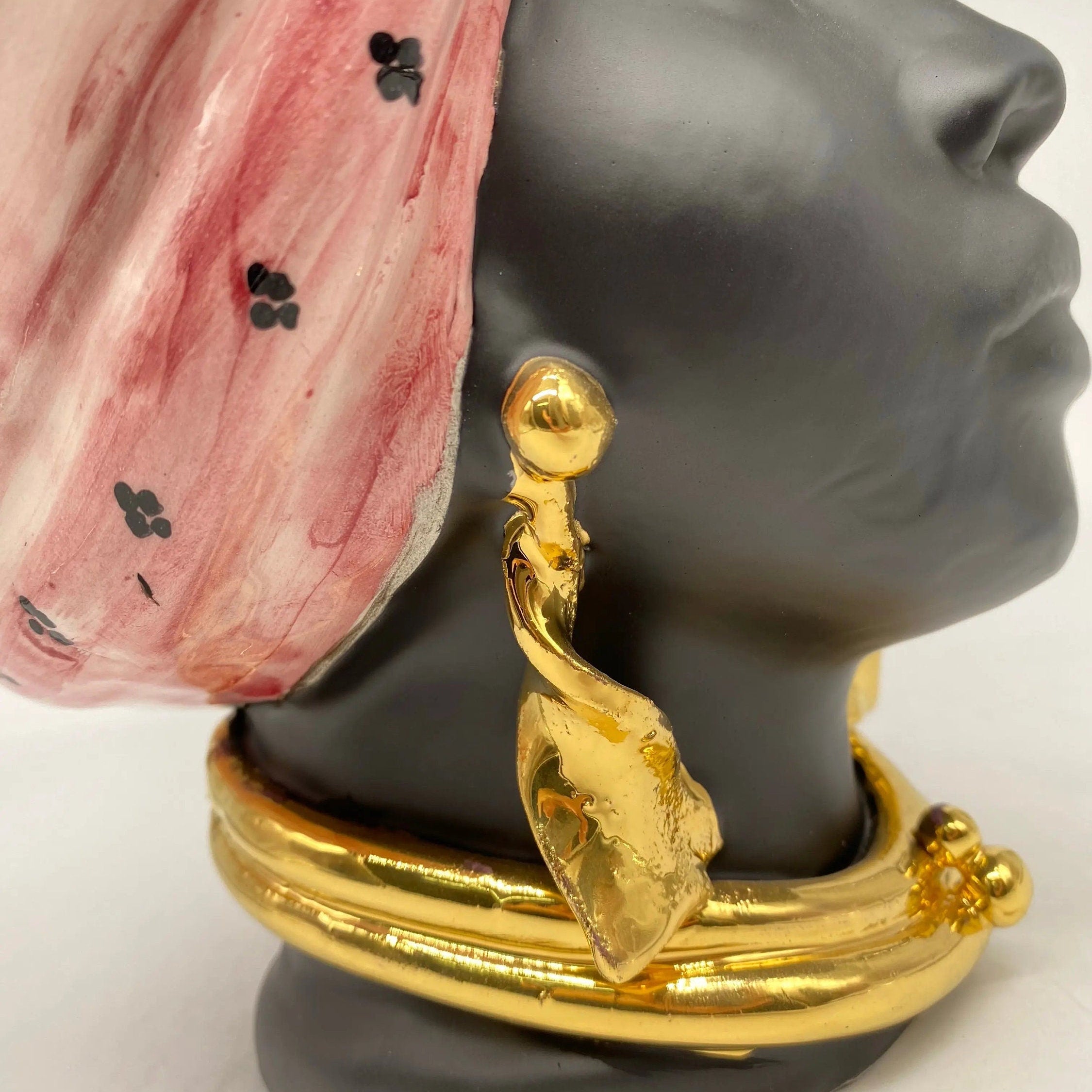 Teste di Moro Atena Ceramica Caltagirone cm H.24 L.18 Artigianale Rosa Pois Nero Oro DD CERAMICHE SICILIANE