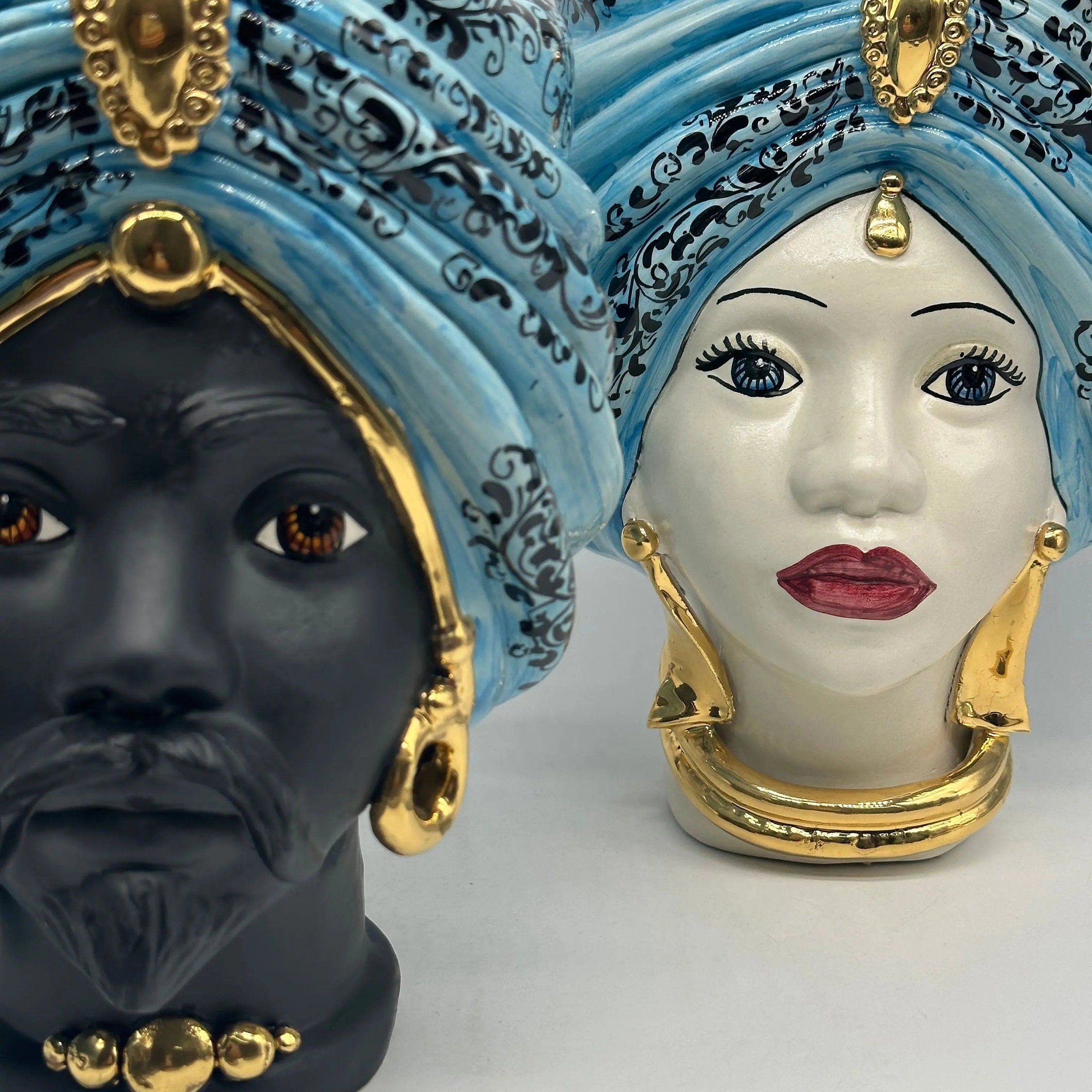 Teste di Moro Atena Ceramica Caltagirone cm H.24 L.18 Artigianale Opaco Celeste Barocco Oro DD CERAMICHE SICILIANE