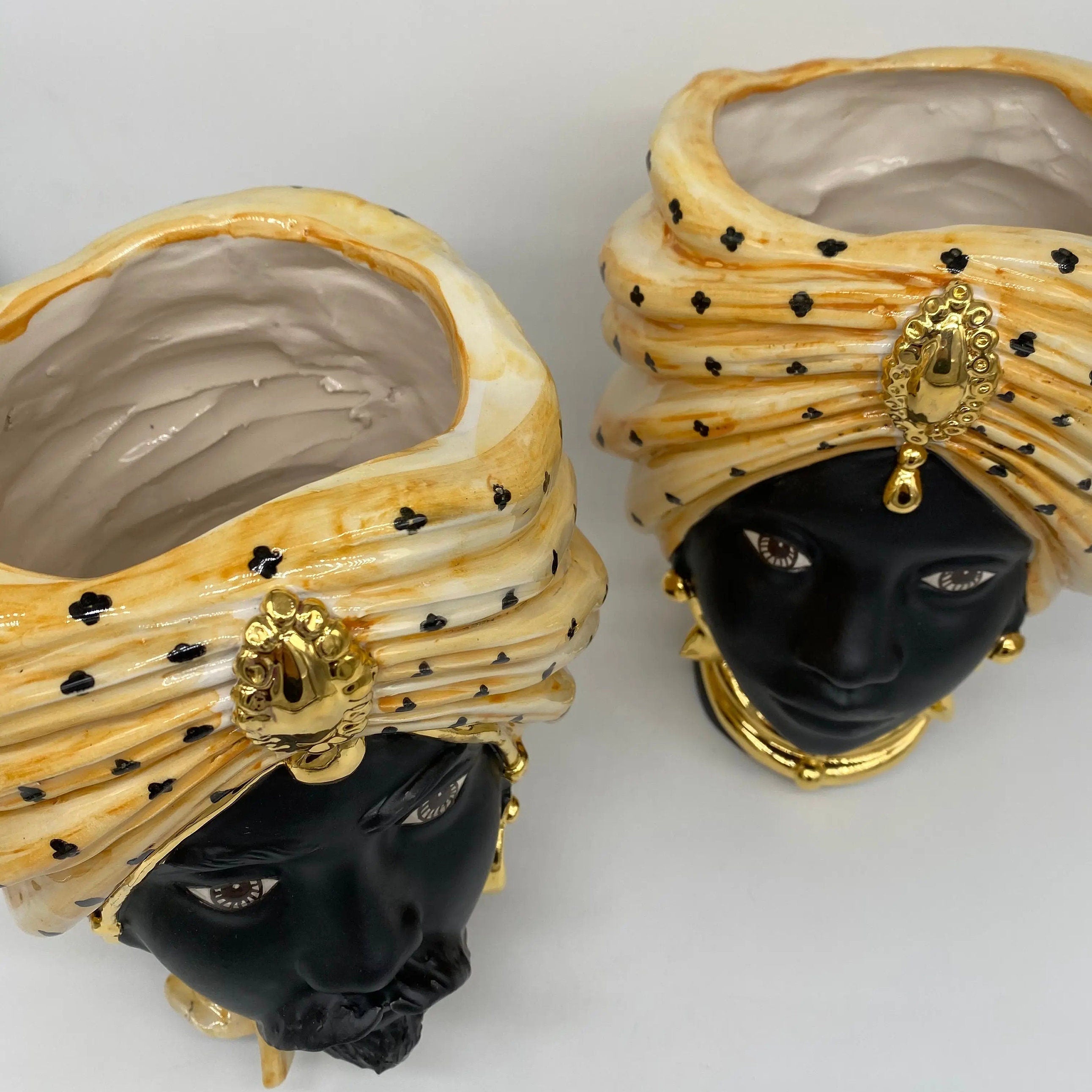 Teste di Moro Atena Ceramica Caltagirone cm H.24 L.18 Artigianale Arancio Pois Nero Oro DD CERAMICHE SICILIANE