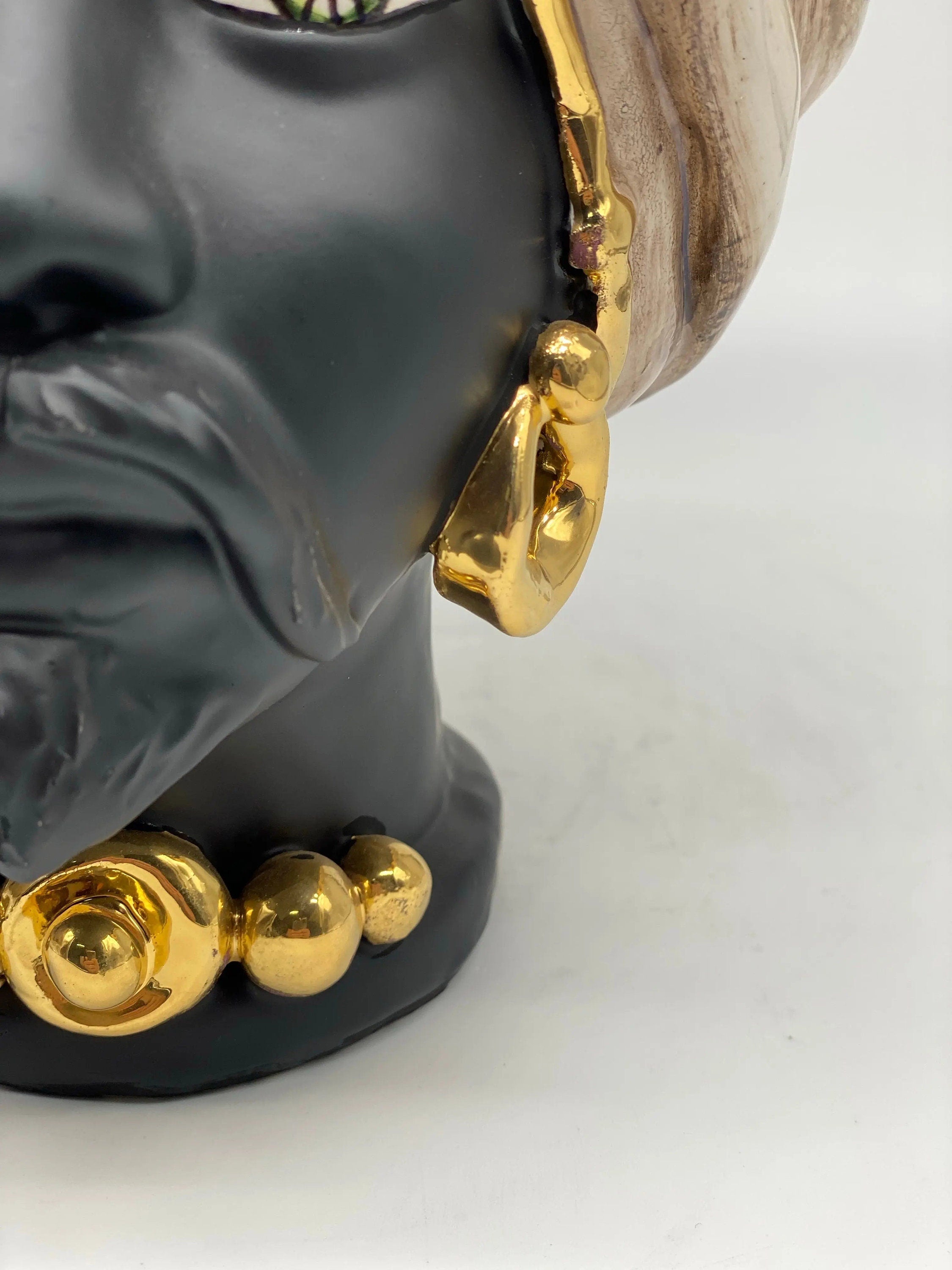 Teste di Moro Atena Ceramica Caltagirone cm H.24 L.18 Artigianale Écru Nero Oro DD CERAMICHE SICILIANE