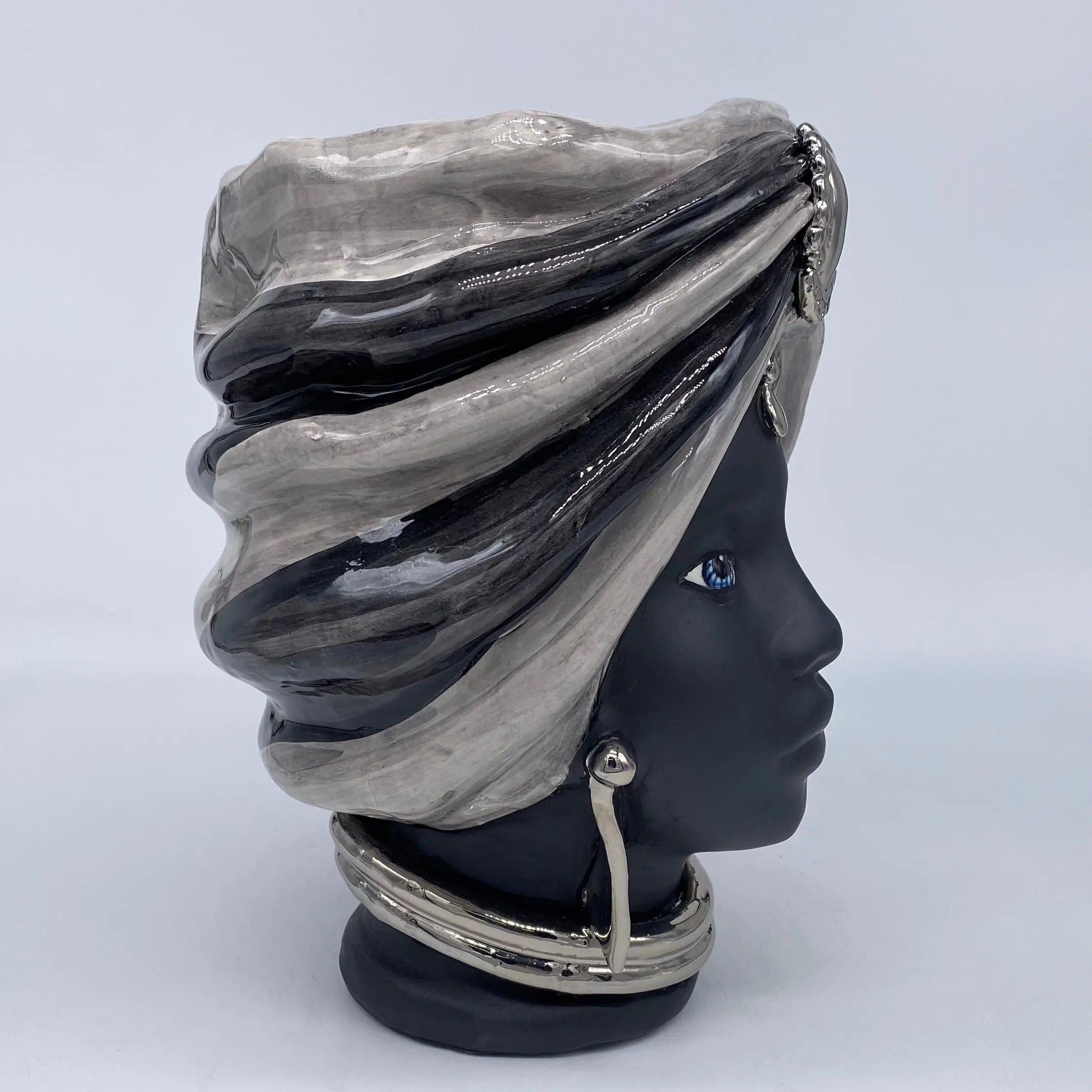 Teste di Moro Atena Ceramica Caltagirone cm H.24 L.18 Artigianale Grigio Nero Platino DD CERAMICHE SICILIANE