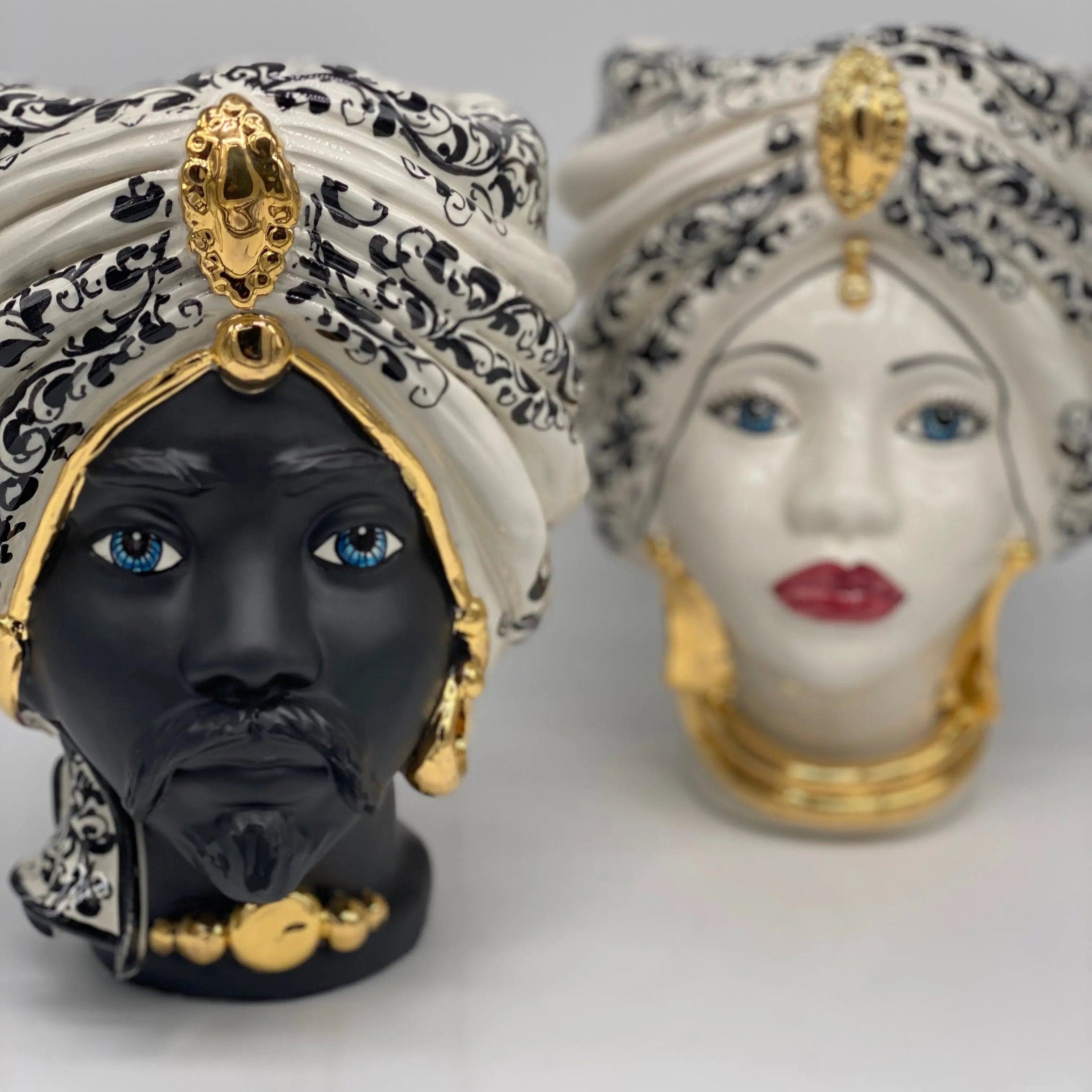 Teste di Moro Atena Ceramica Caltagirone cm H.24 L.18 Artigianale Opaco Bianco Barocco Oro DD CERAMICHE SICILIANE