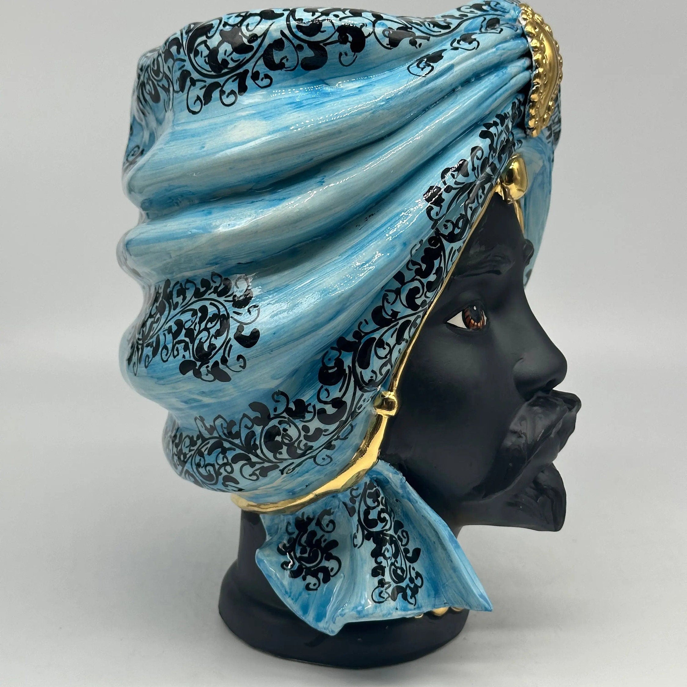 Teste di Moro Atena Ceramica Caltagirone cm H.24 L.18 Artigianale Opaco Celeste Barocco Oro DD CERAMICHE SICILIANE
