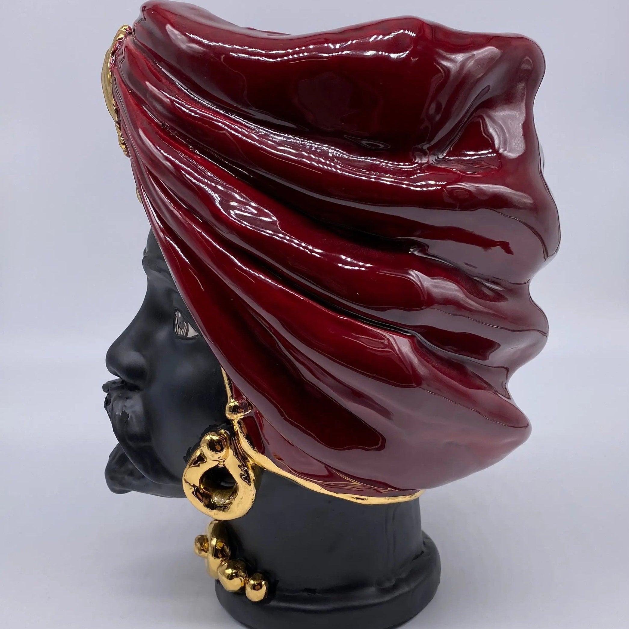 Teste di Moro Atena Ceramica Caltagirone cm H.24 L.18 Artigianale Bordeaux Opaco Oro DD CERAMICHE SICILIANE