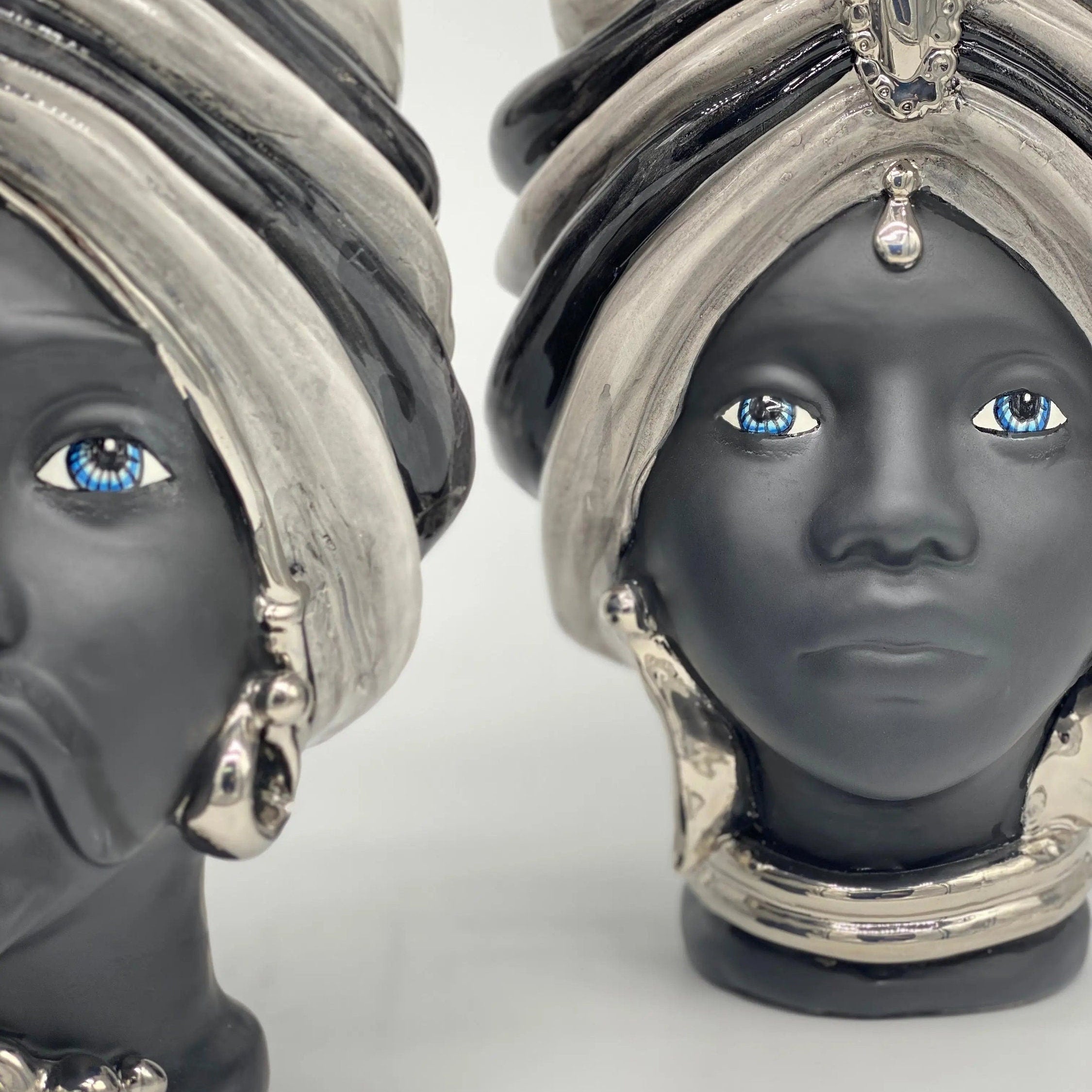 Teste di Moro Atena Ceramica Caltagirone cm H.24 L.18 Artigianale Grigio Nero Platino DD CERAMICHE SICILIANE