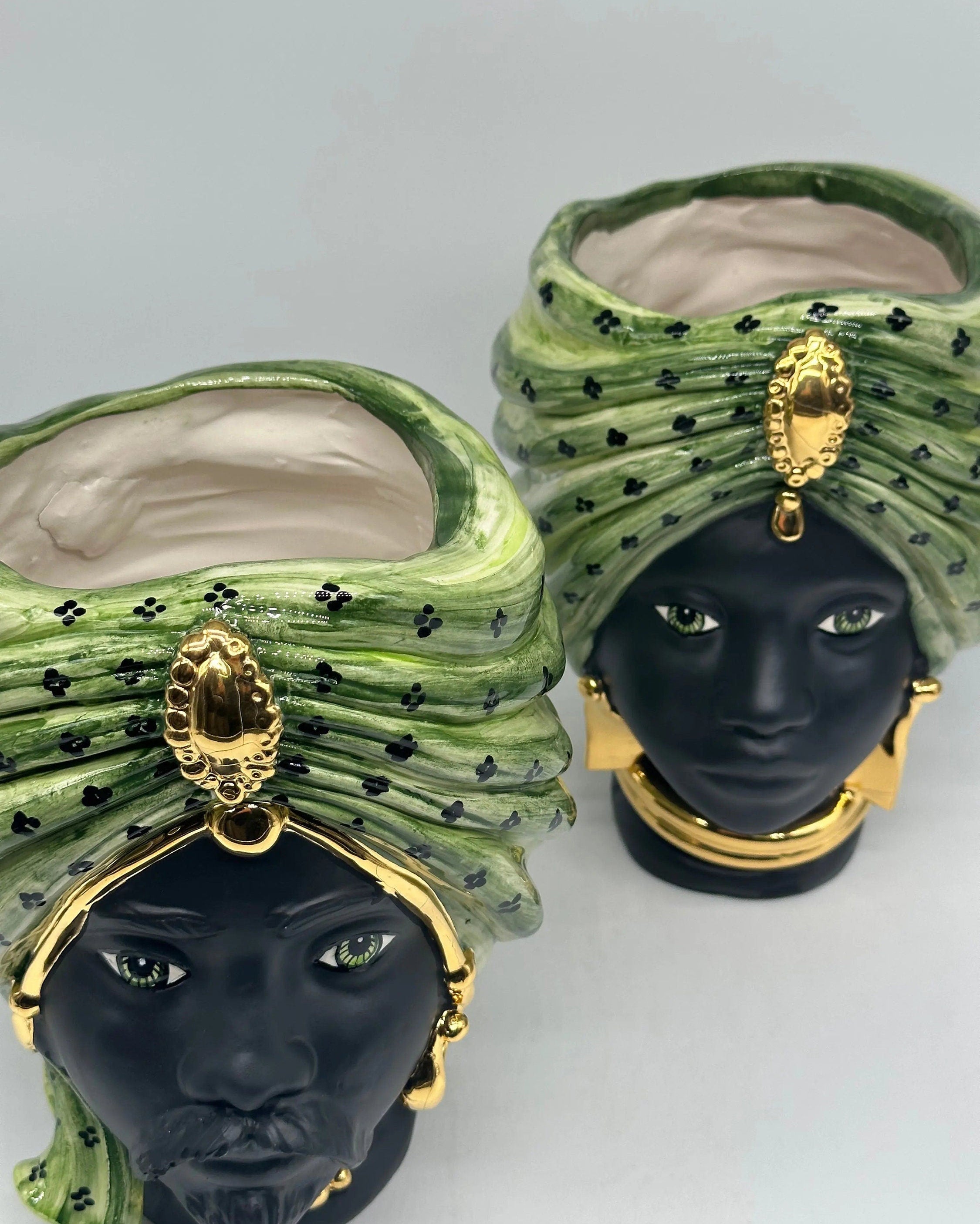 Teste di Moro Atena Ceramica Caltagirone cm H.24 L.18 Artigianale Verde Pois Nero Oro DD CERAMICHE SICILIANE