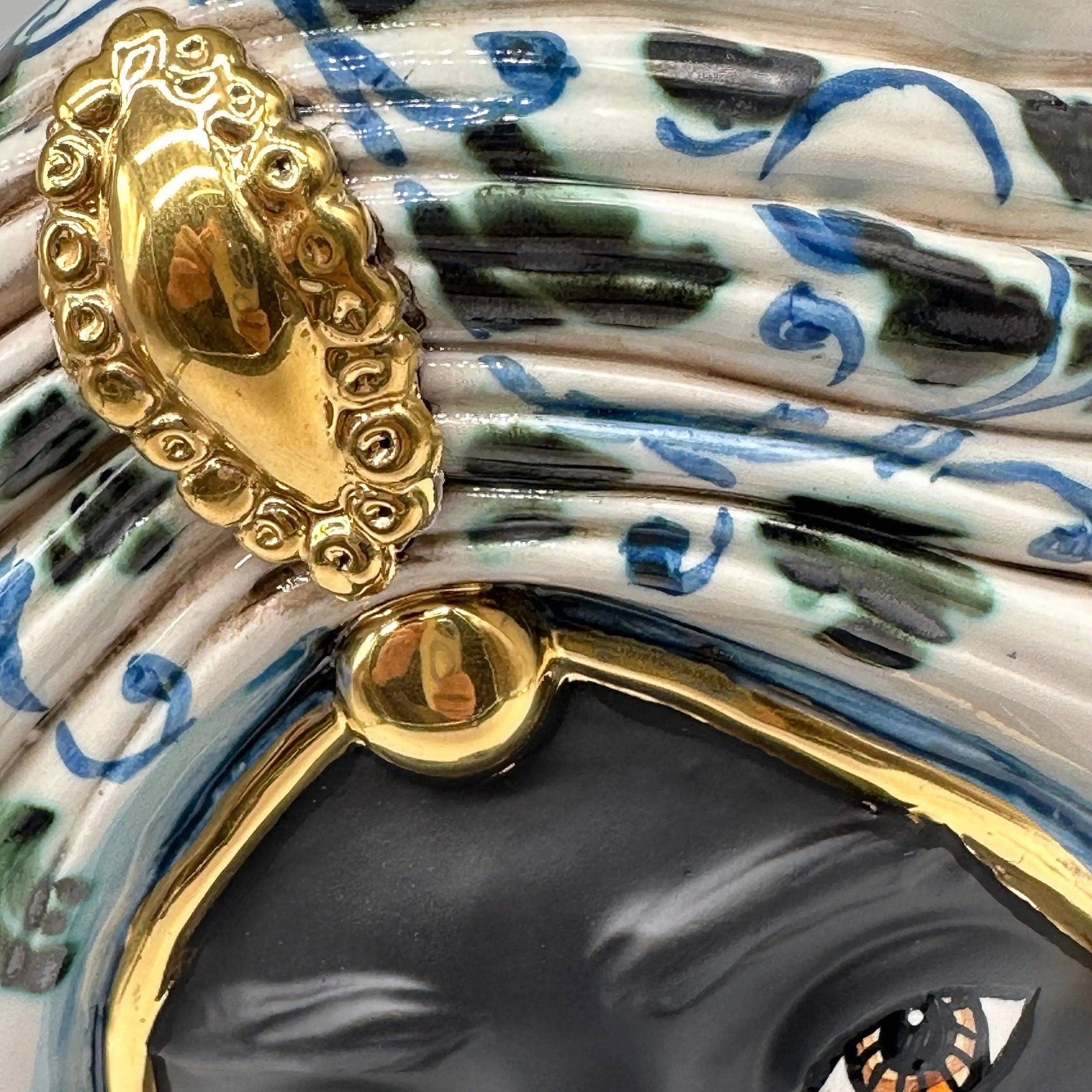 Teste di Moro Atena Ceramica Caltagirone cm H.24 L.18 Artigianale Bianco Barocco Blu Verde Oro DD CERAMICHE SICILIANE