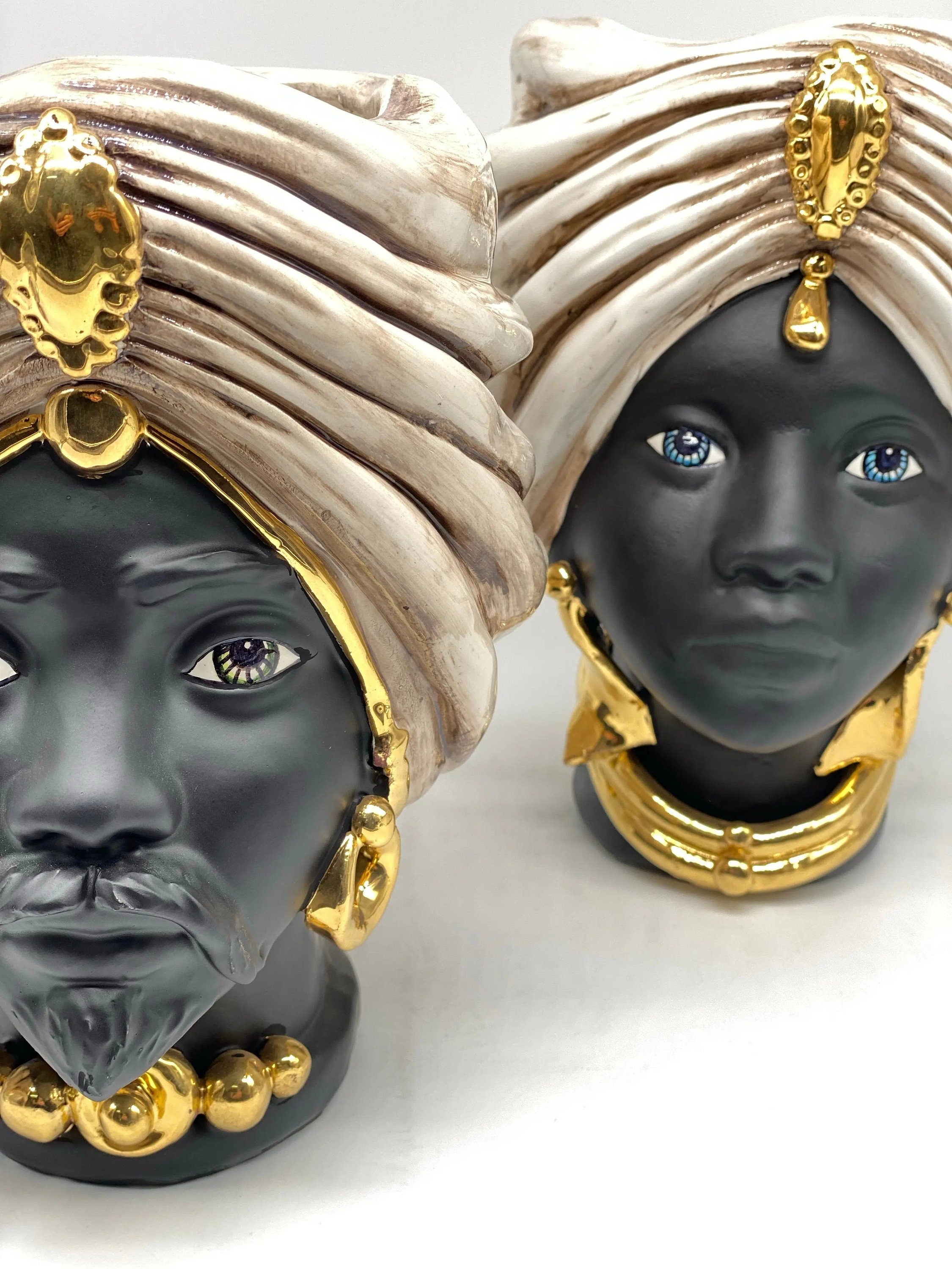 Teste di Moro Atena Ceramica Caltagirone cm H.24 L.18 Artigianale Écru Nero Oro DD CERAMICHE SICILIANE