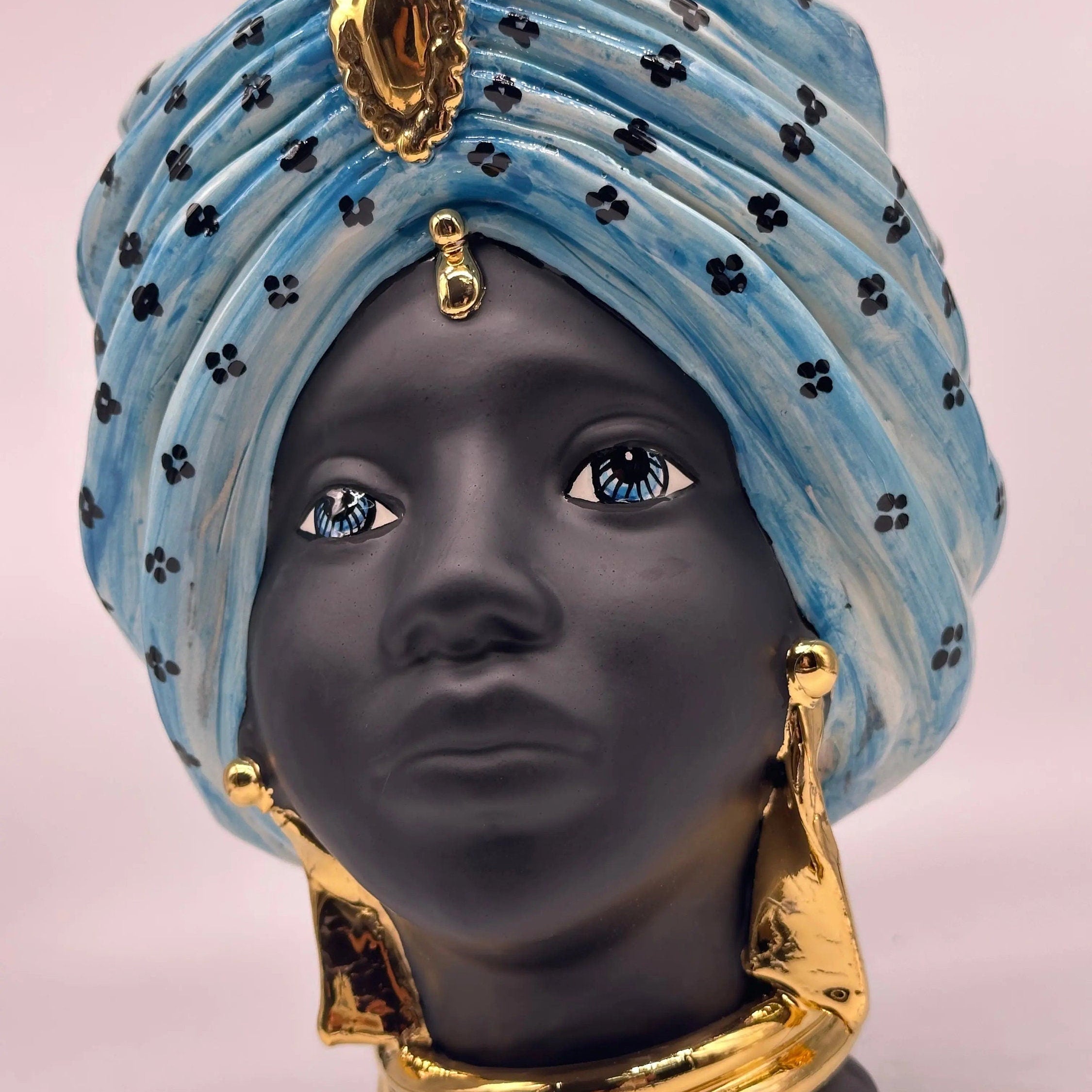 Teste di Moro Atena Ceramica Caltagirone cm H.24 L.18 Artigianale Celeste Pois Nero Oro DD CERAMICHE SICILIANE