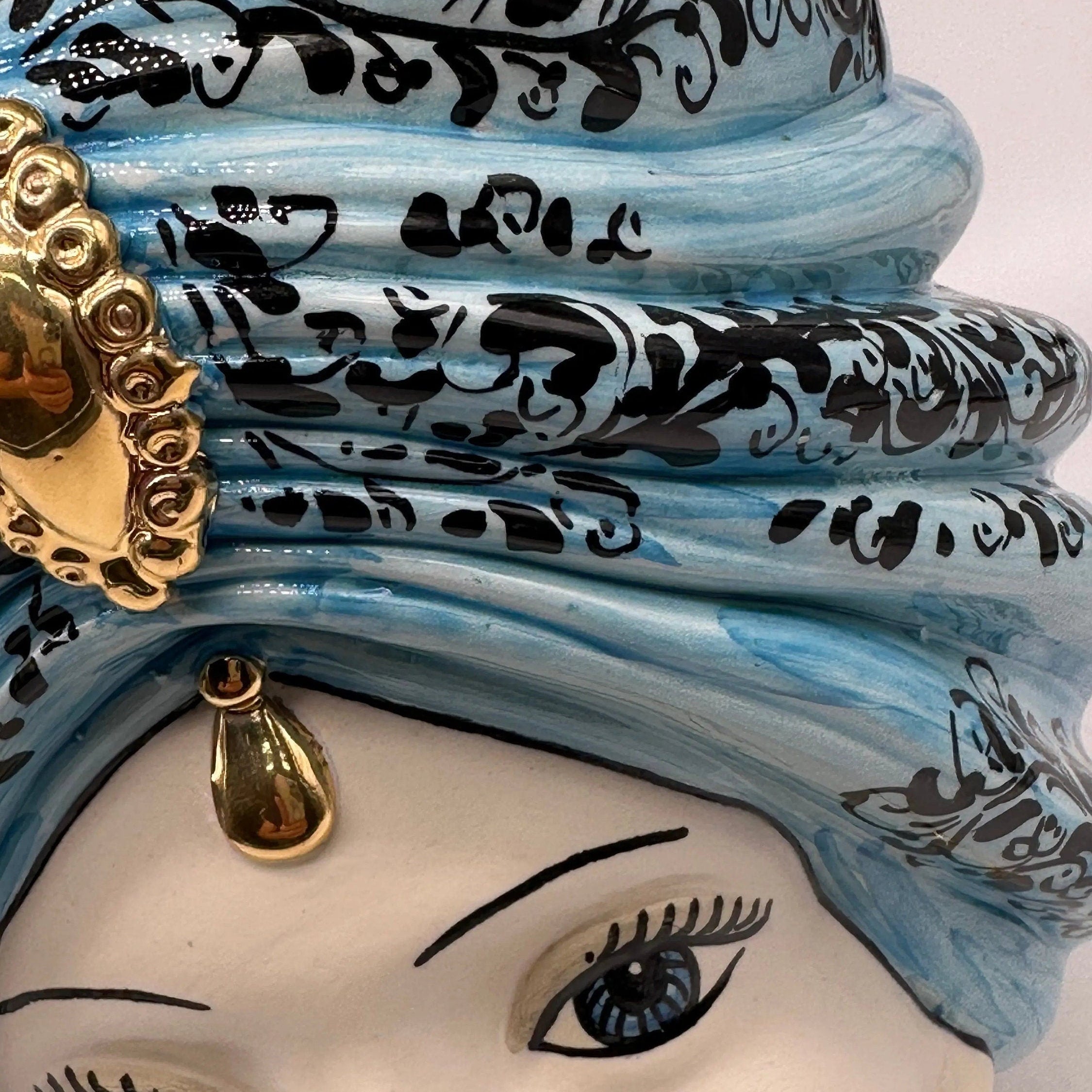 Teste di Moro Atena Ceramica Caltagirone cm H.24 L.18 Artigianale Opaco Celeste Barocco Oro DD CERAMICHE SICILIANE