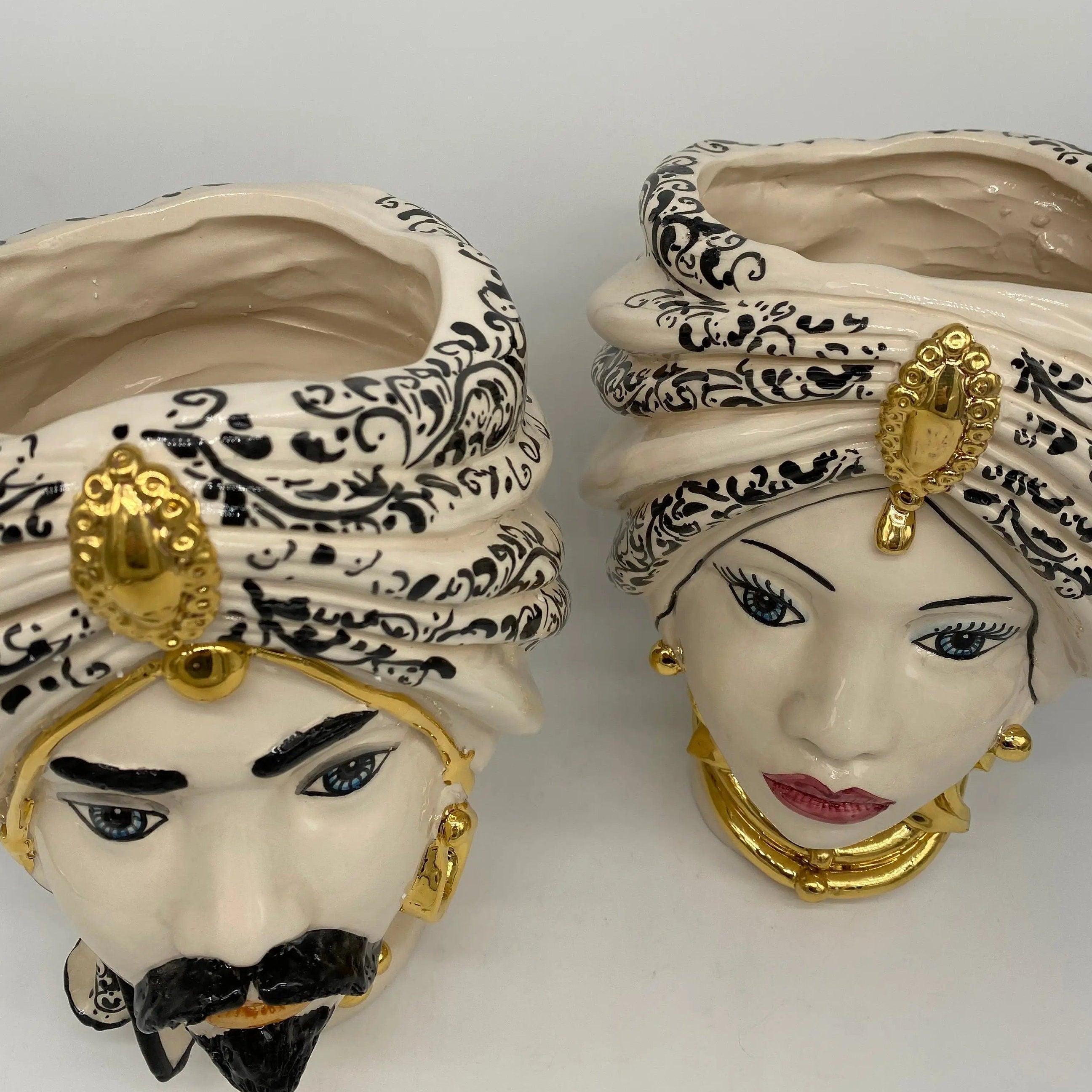 Teste di Moro Atena Ceramica Caltagirone cm H.24 L.18 Artigianale Bianco Decoro Barocco Oro DD CERAMICHE SICILIANE