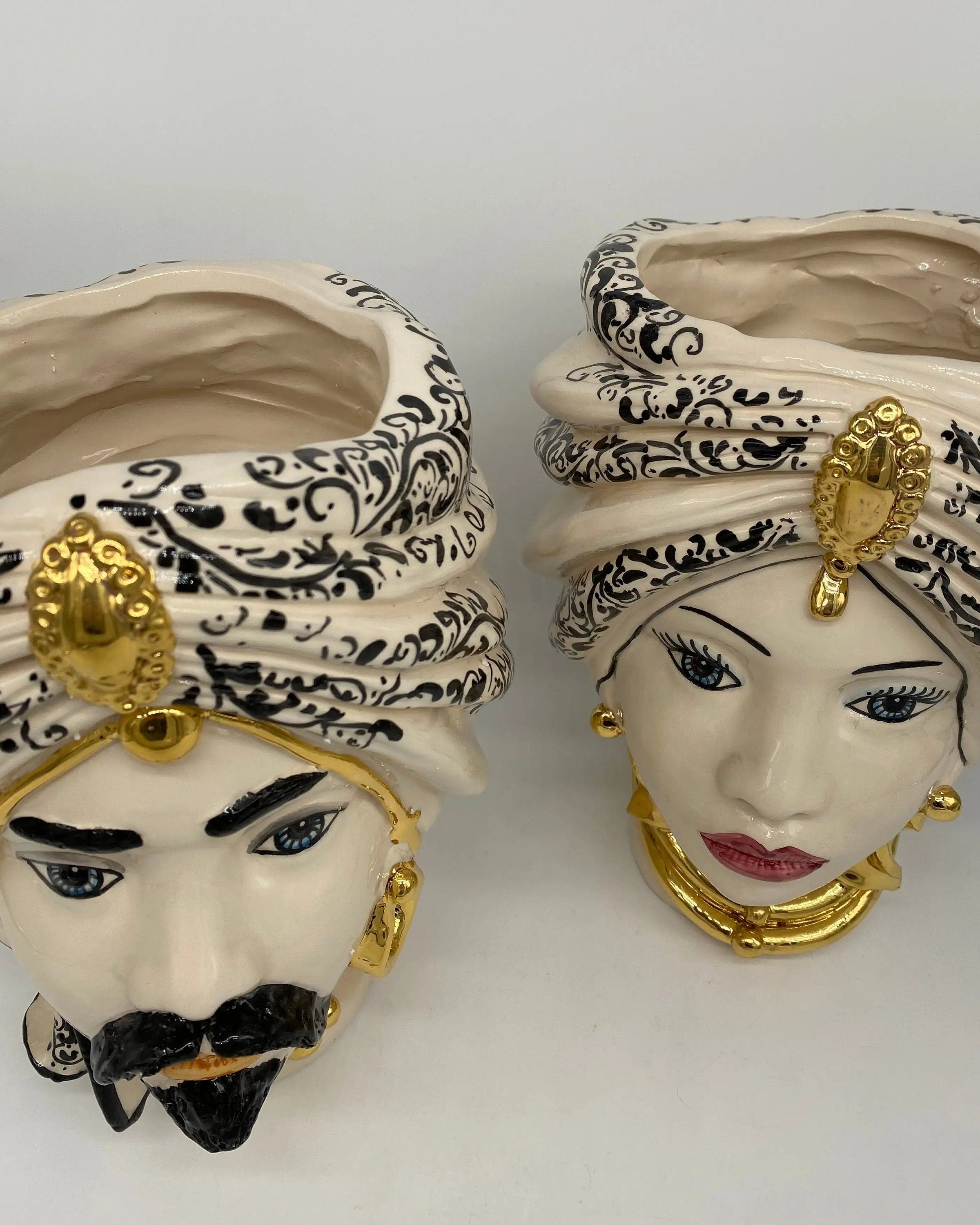 Teste di Moro Atena Ceramica Caltagirone cm H.24 L.18 Artigianale Bianco Decoro Barocco Oro DD CERAMICHE SICILIANE
