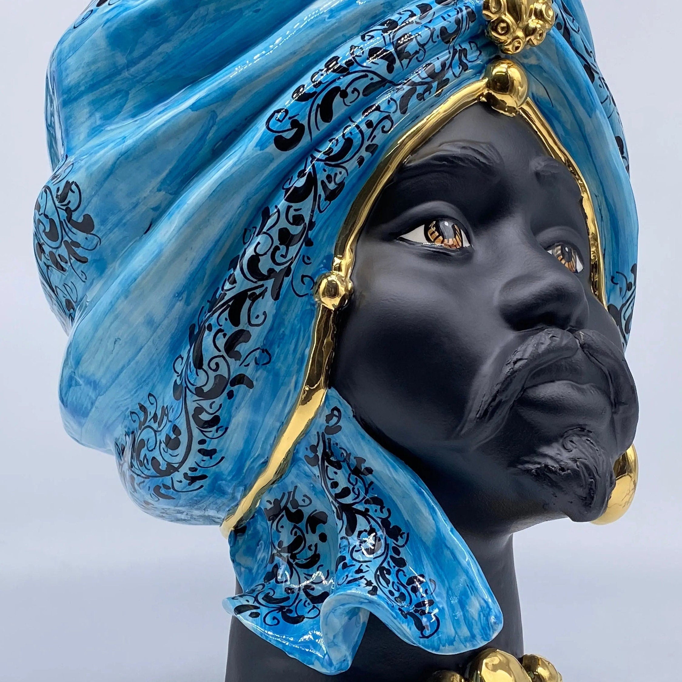 Teste di Moro Atena Ceramica Caltagirone cm H.30 L.23 Artigianale Opaco Celeste Barocco Oro DD CERAMICHE SICILIANE