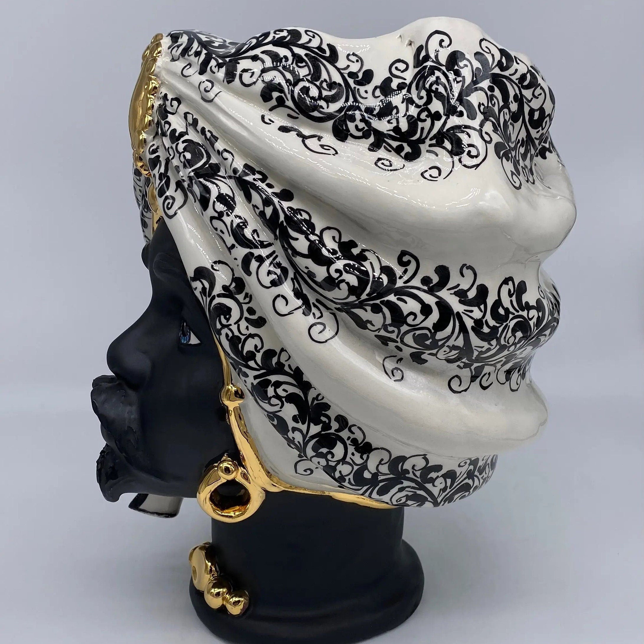 Teste di Moro Atena Ceramica Caltagirone cm H.30 L.23 Artigianale Opaco Bianco Barocco Oro DD CERAMICHE SICILIANE