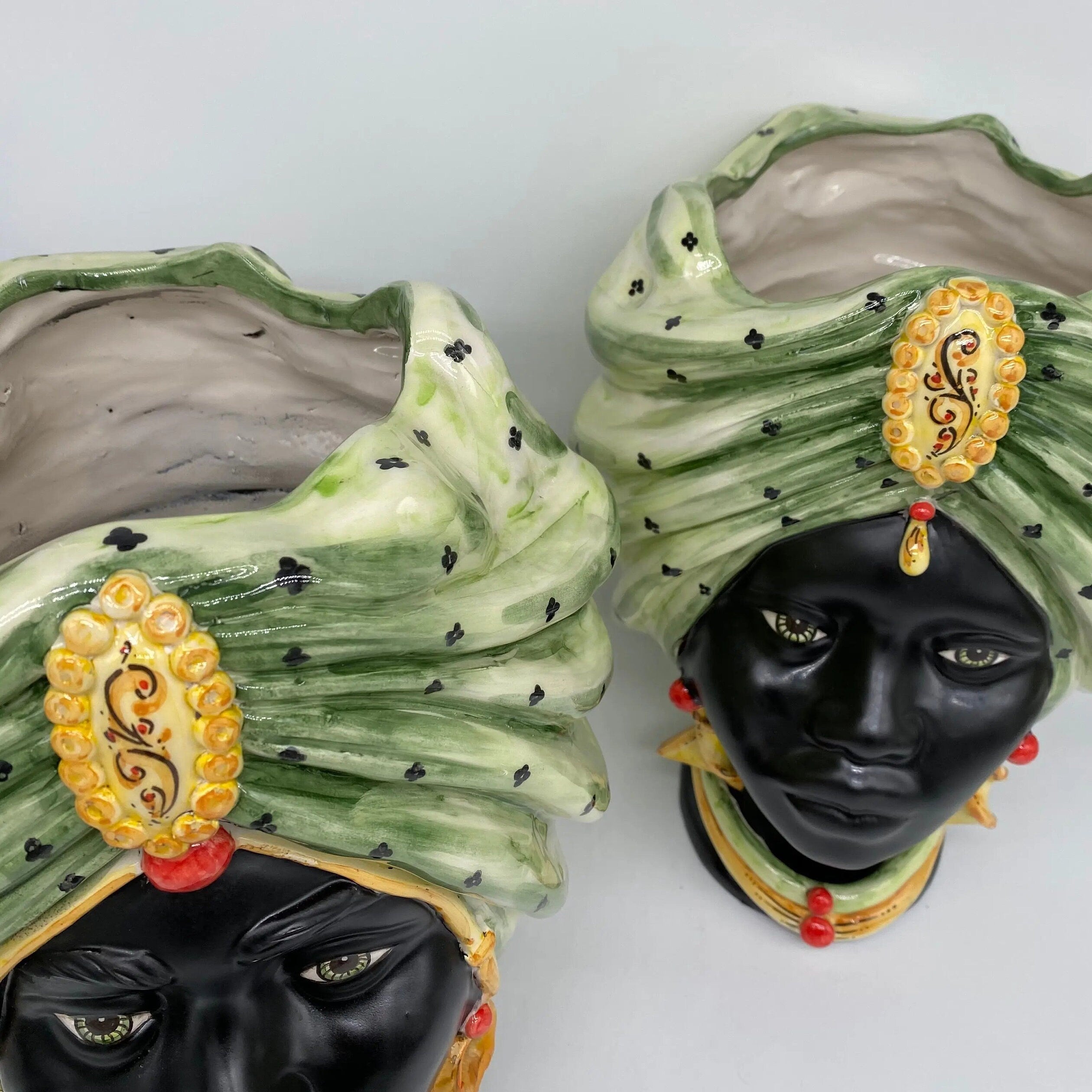 Teste di Moro Atena Ceramica Caltagirone cm H.30 L.23 Artigianale Verde Pois Nero Giallo DD CERAMICHE SICILIANE