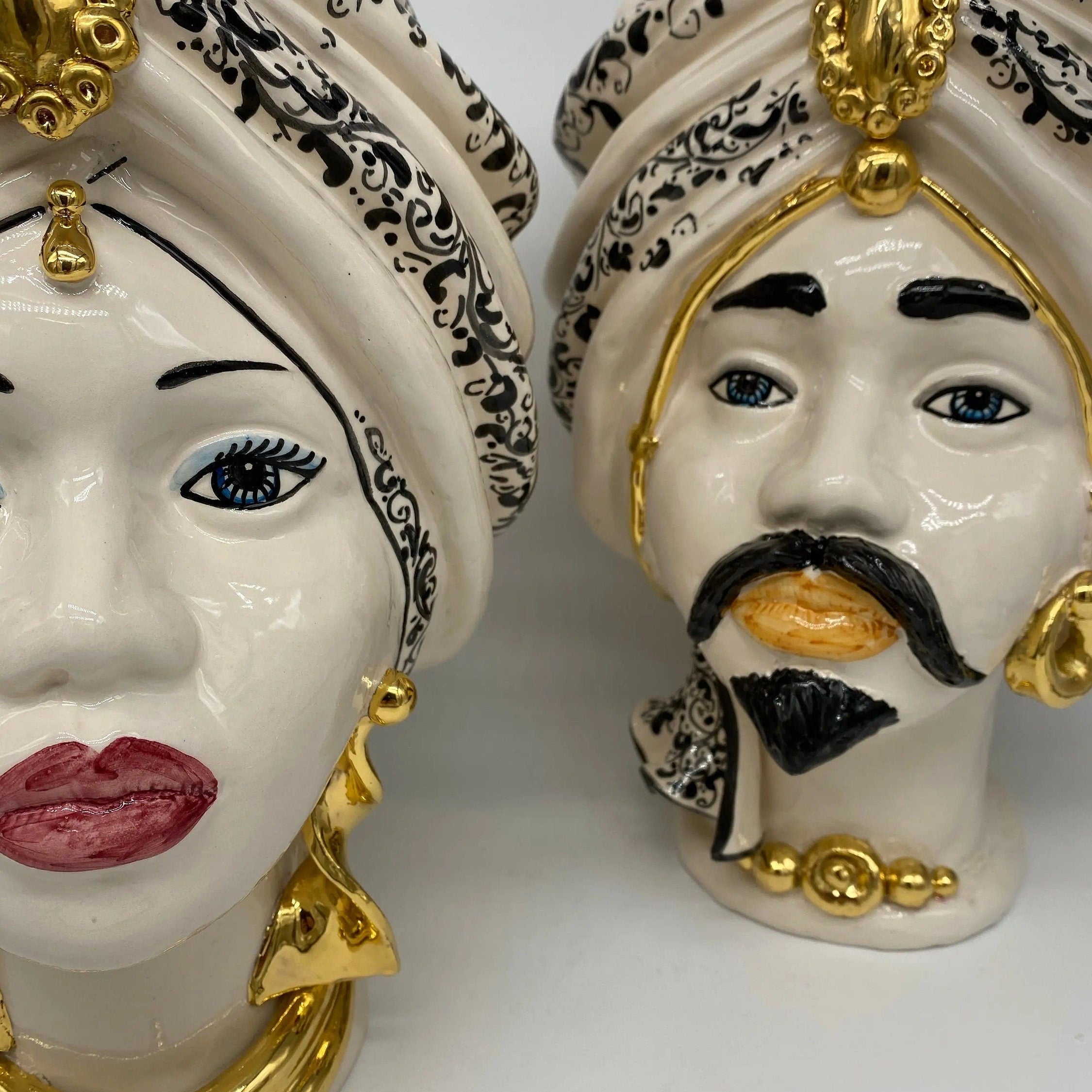Teste di Moro Atena Ceramica Caltagirone cm H.30 L.23 Artigianale Bianco Decoro Barocco Oro DD CERAMICHE SICILIANE