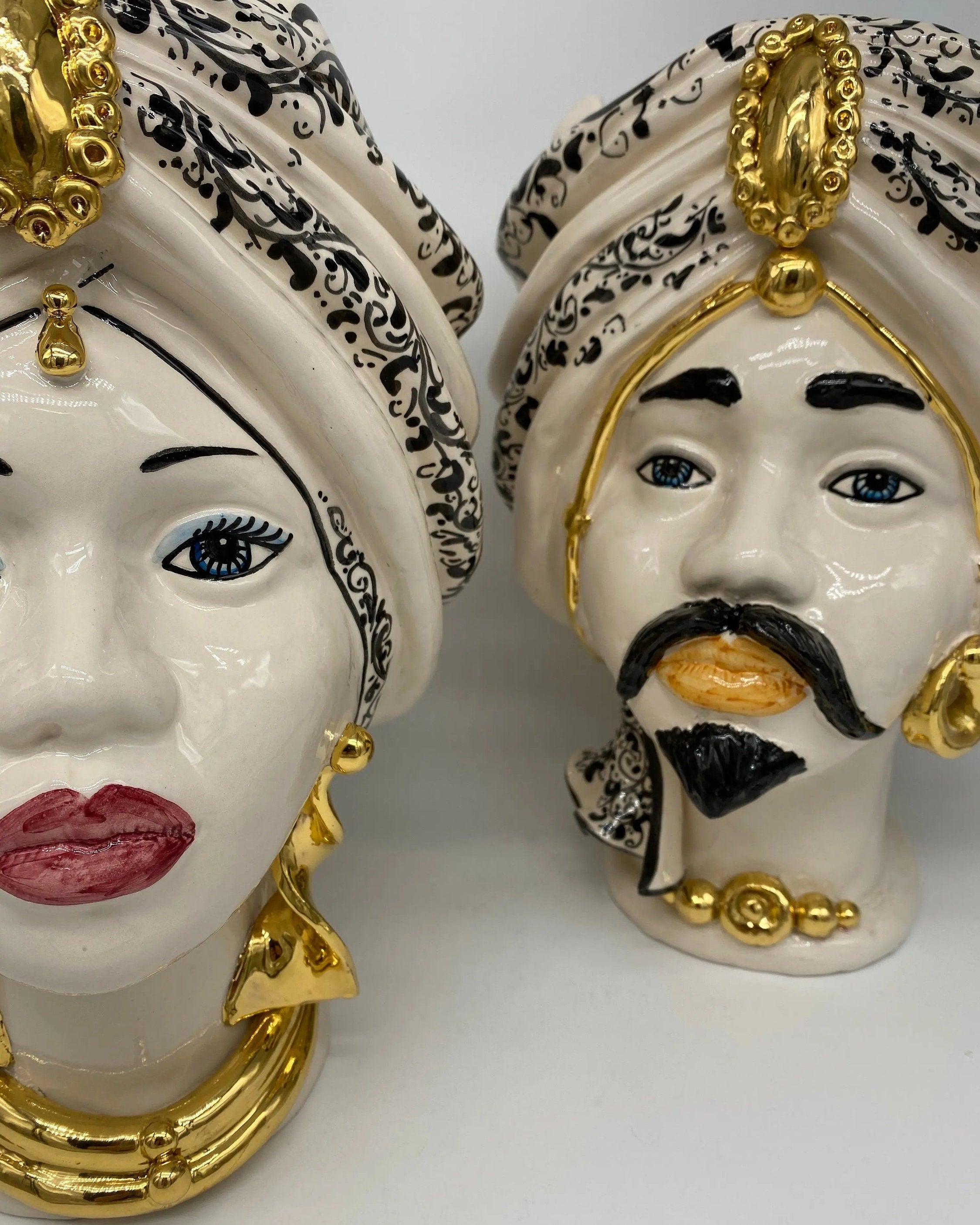 Teste di Moro Atena Ceramica Caltagirone cm H.30 L.23 Artigianale Bianco Decoro Barocco Oro DD CERAMICHE SICILIANE