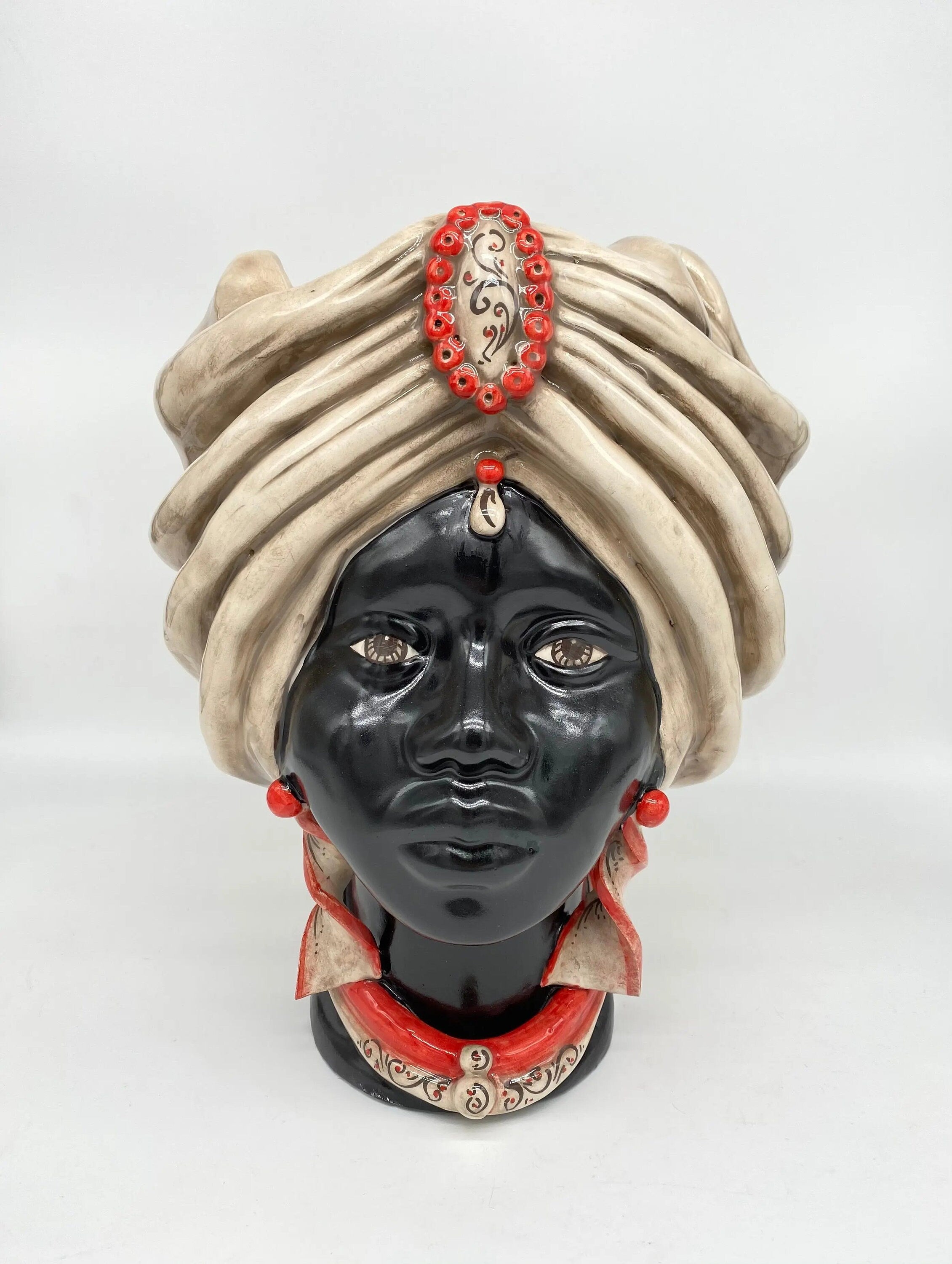 Teste di Moro Atena Ceramica Caltagirone cm H.30 L.23 Artigianale Écru Nero Rosso DD CERAMICHE SICILIANE