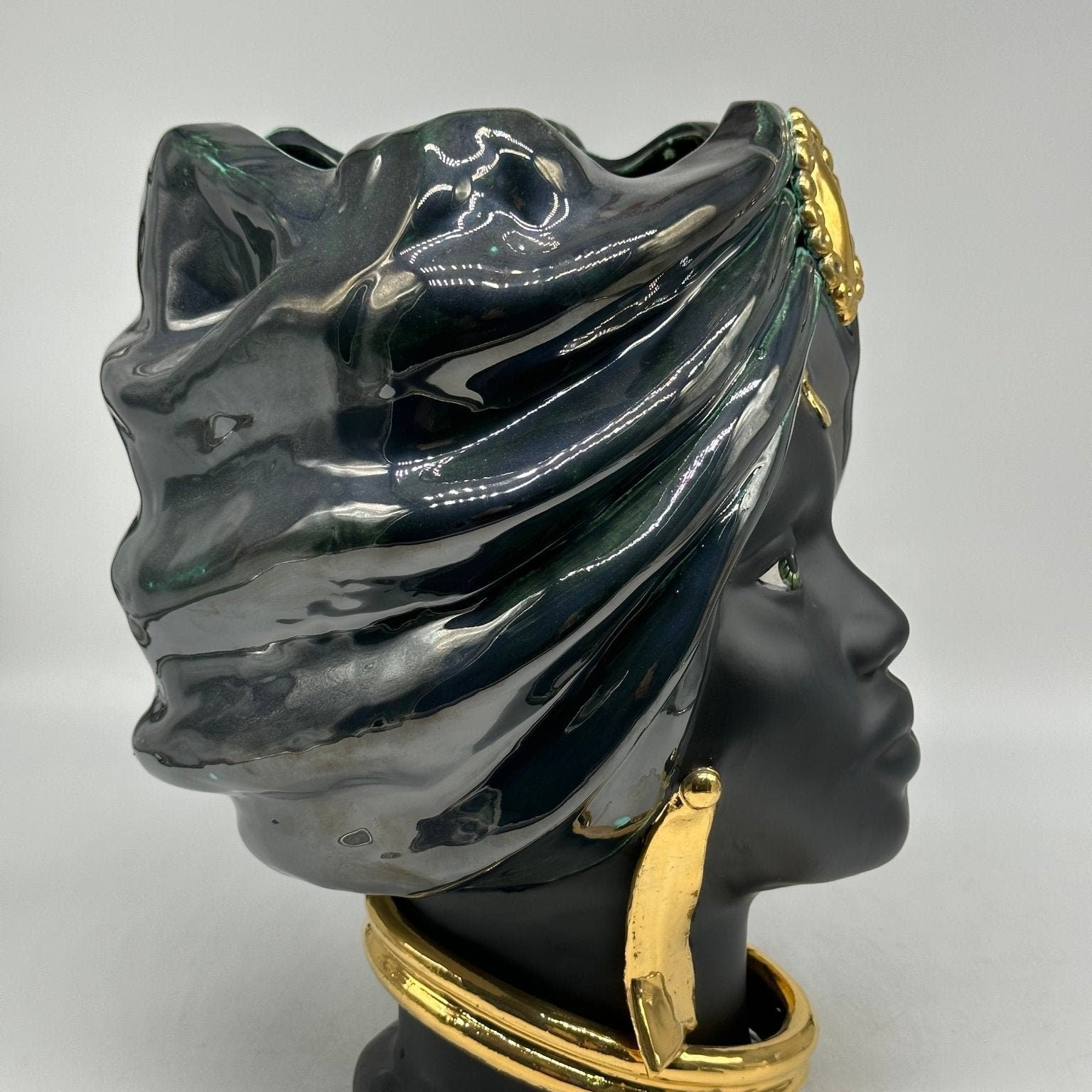 Teste di Moro Atena Ceramica Caltagirone cm H.30 L.23 Artigianale Verde Rame Nero Oro - DD CERAMICHE SICILIANE