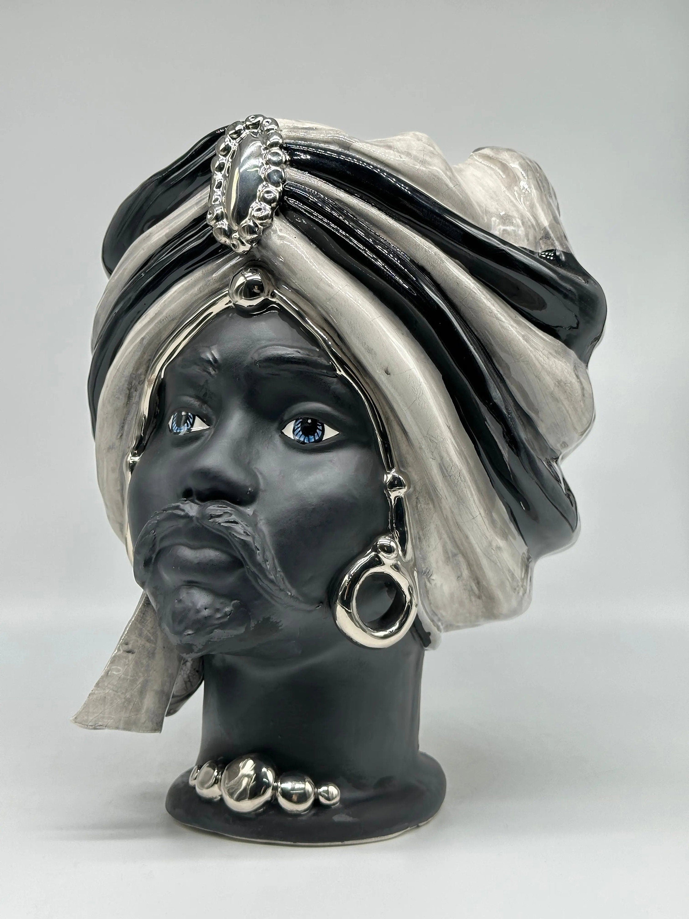 Teste di Moro Atena Ceramica Caltagirone cm H.30 L.23 Artigianale Grigio Nero Platino v.2 DD CERAMICHE SICILIANE