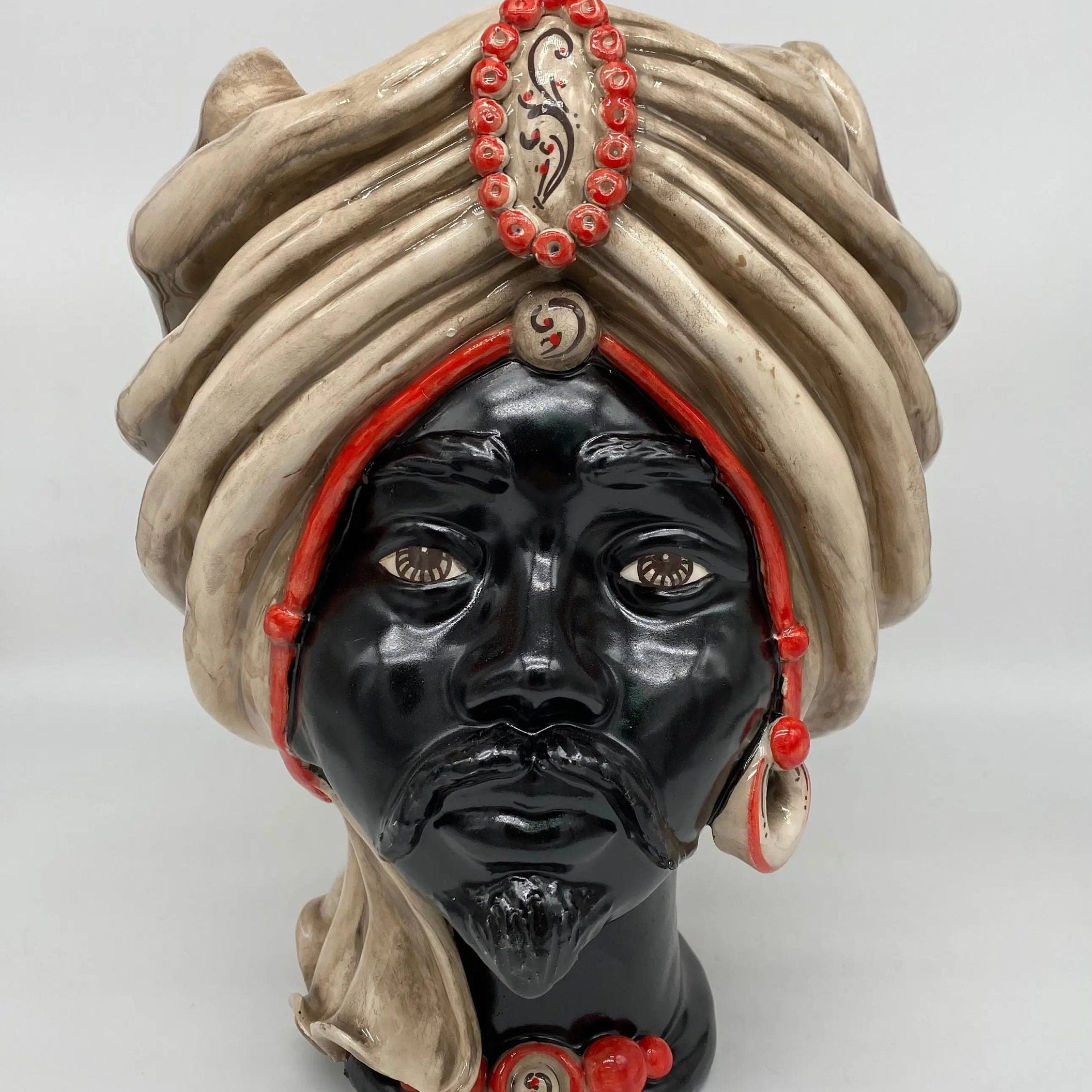 Teste di Moro Atena Ceramica Caltagirone cm H.30 L.23 Artigianale Écru Nero Rosso DD CERAMICHE SICILIANE