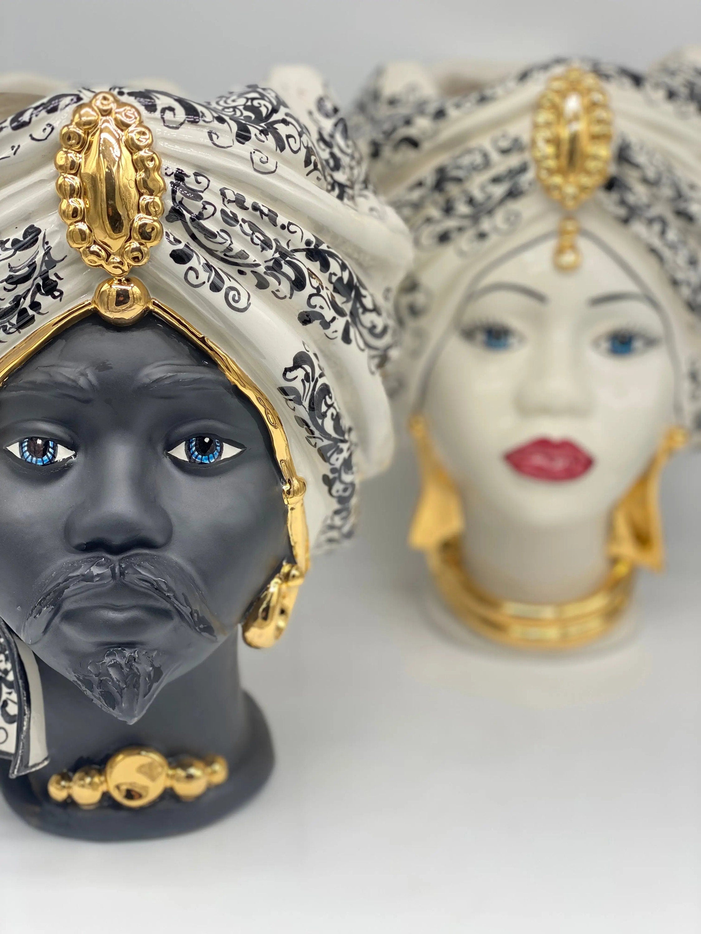 Teste di Moro Atena Ceramica Caltagirone cm H.30 L.23 Artigianale Opaco Bianco Barocco Oro DD CERAMICHE SICILIANE