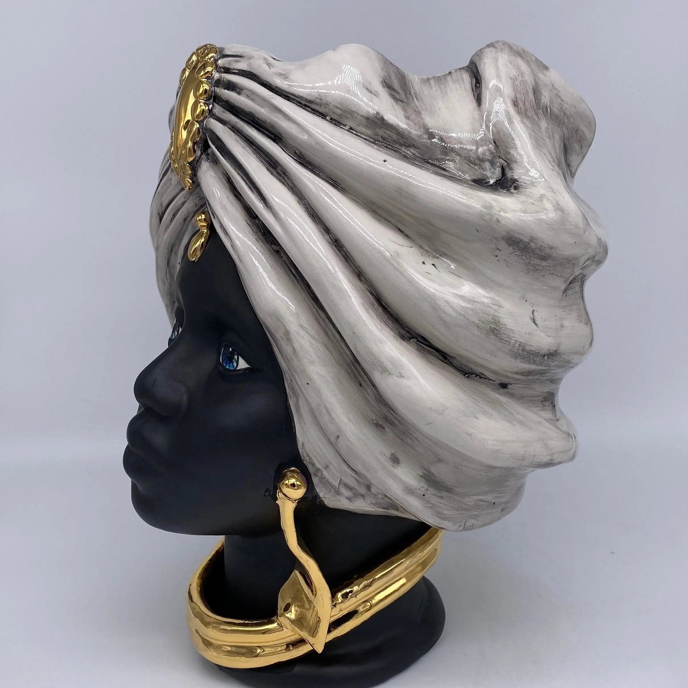 Teste di Moro Atena Ceramica Caltagirone cm H.30 L.23 Artigianale Ghiaccio Nero Oro DD CERAMICHE SICILIANE