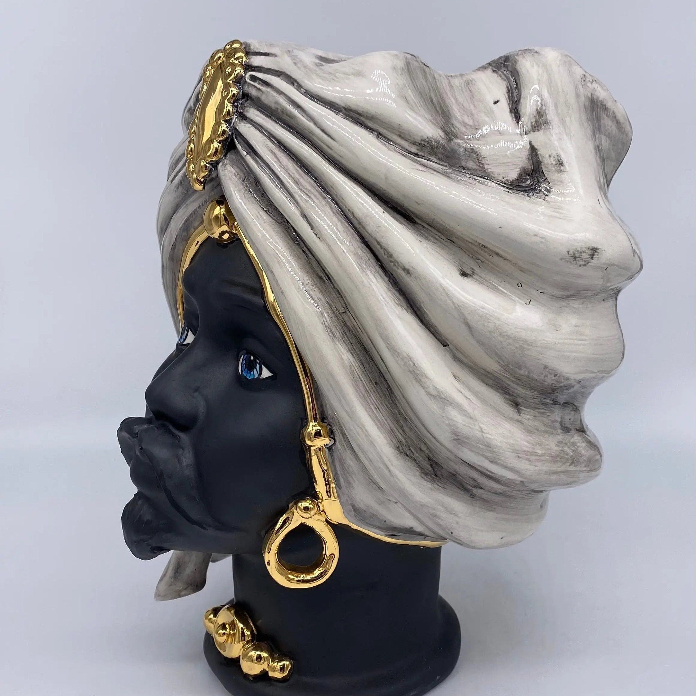 Teste di Moro Atena Ceramica Caltagirone cm H.30 L.23 Artigianale Ghiaccio Nero Oro DD CERAMICHE SICILIANE