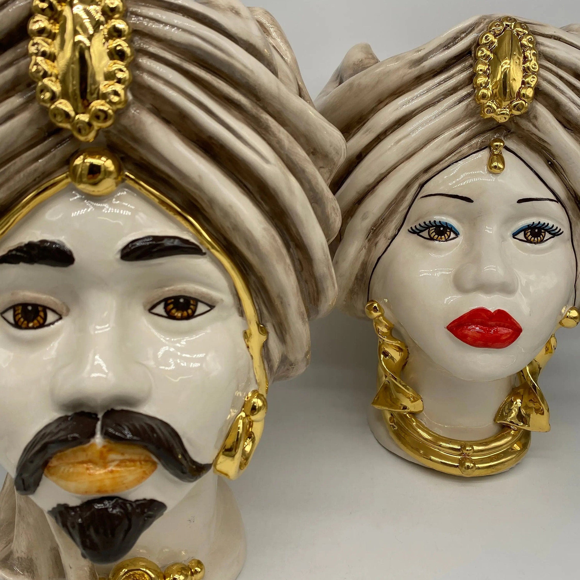 Teste di Moro Atena Ceramica Caltagirone cm H.30 L.23 Artigianale Écru Beige Oro DD CERAMICHE SICILIANE