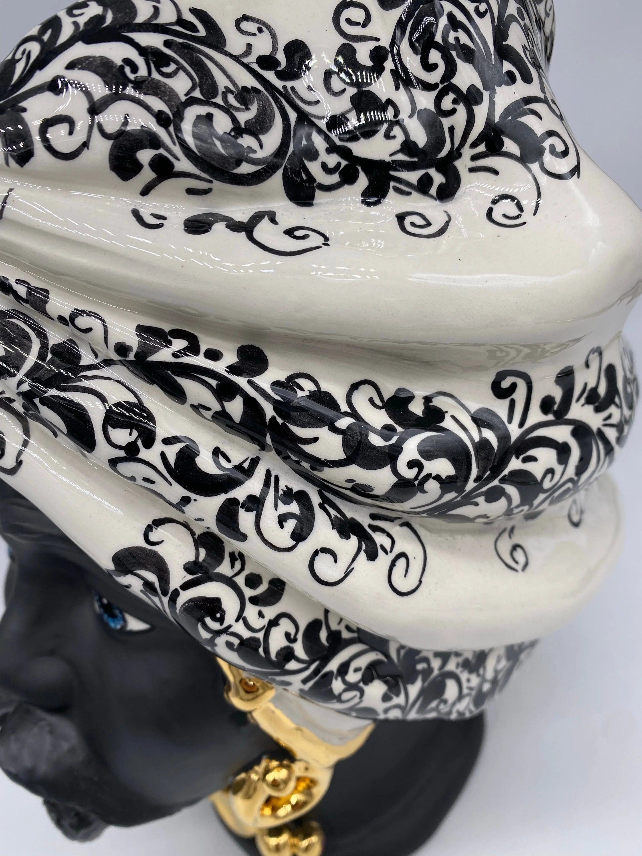 Teste di Moro Atena Ceramica Caltagirone cm H.30 L.23 Artigianale Opaco Bianco Barocco Oro DD CERAMICHE SICILIANE