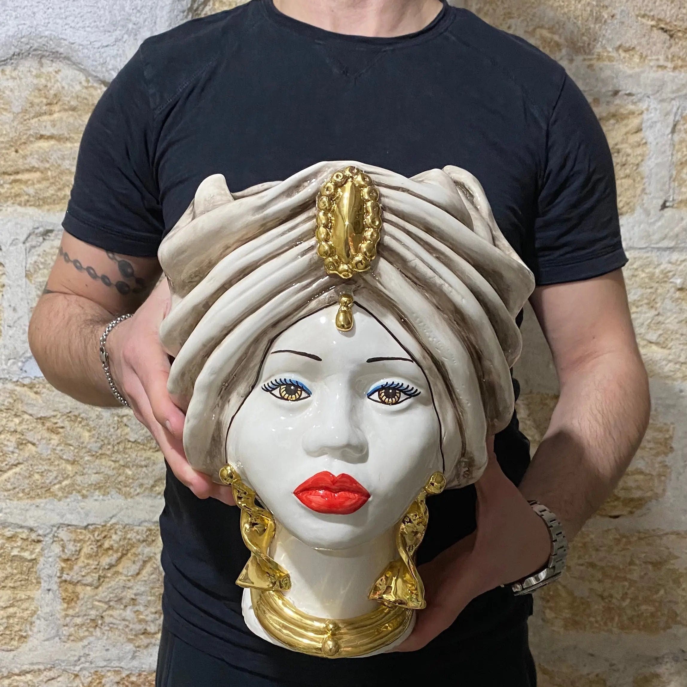 Teste di Moro Atena Ceramica Caltagirone cm H.30 L.23 Artigianale Écru Beige Oro DD CERAMICHE SICILIANE