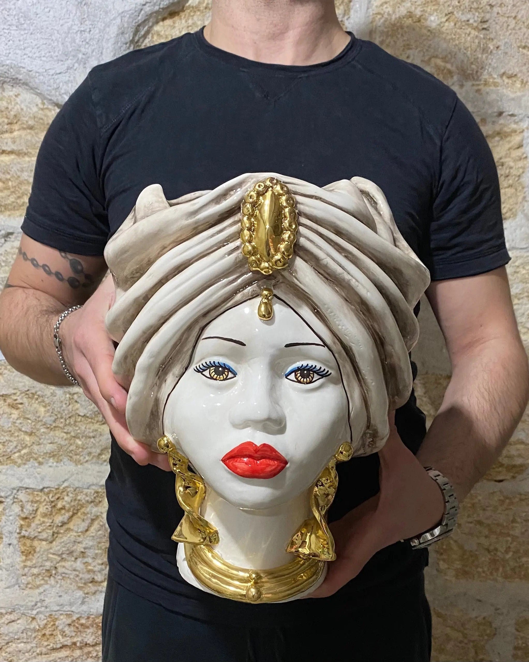 Teste di Moro Atena Ceramica Caltagirone cm H.30 L.23 Artigianale Écru Beige Oro DD CERAMICHE SICILIANE